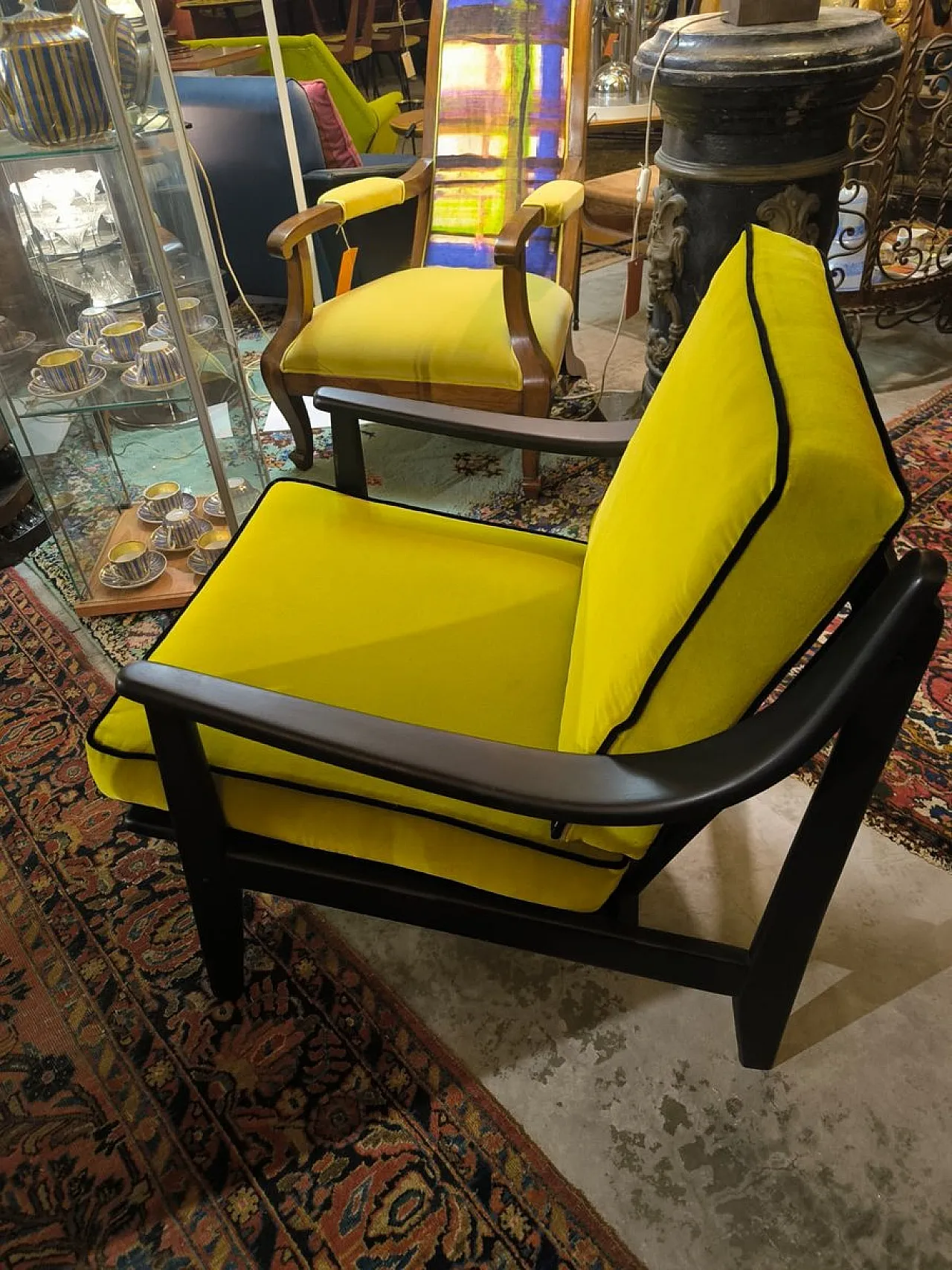 Coppia di poltrone pistacchio, anni '50 1