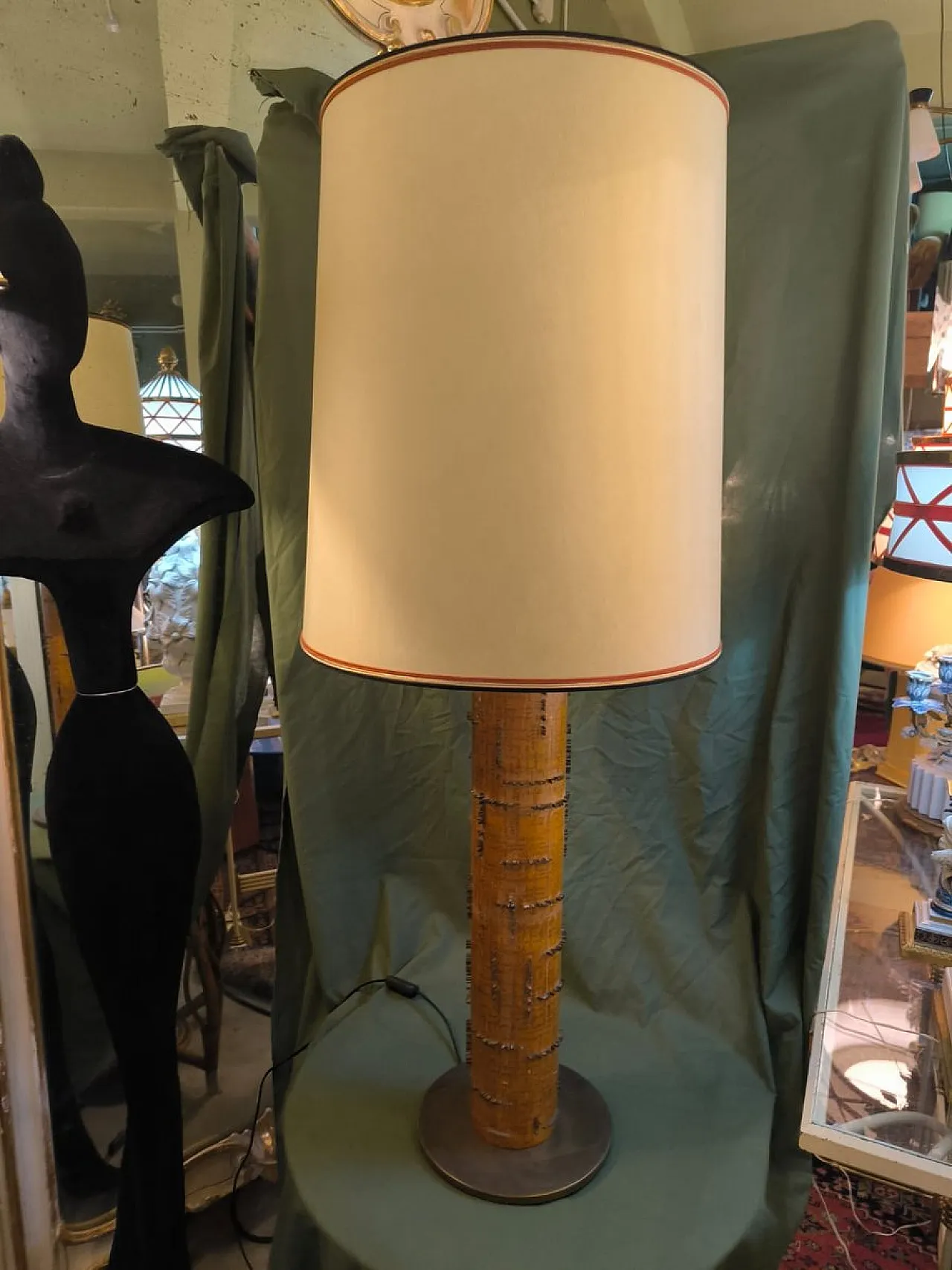 Coppia di lampade Obelisk con inserti in ottone e paralume, anni '70 2