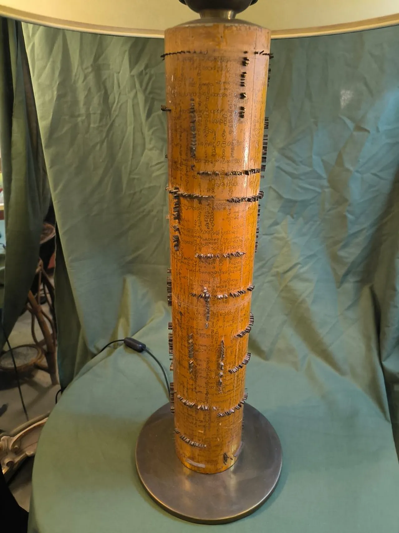 Coppia di lampade Obelisk con inserti in ottone e paralume, anni '70 3