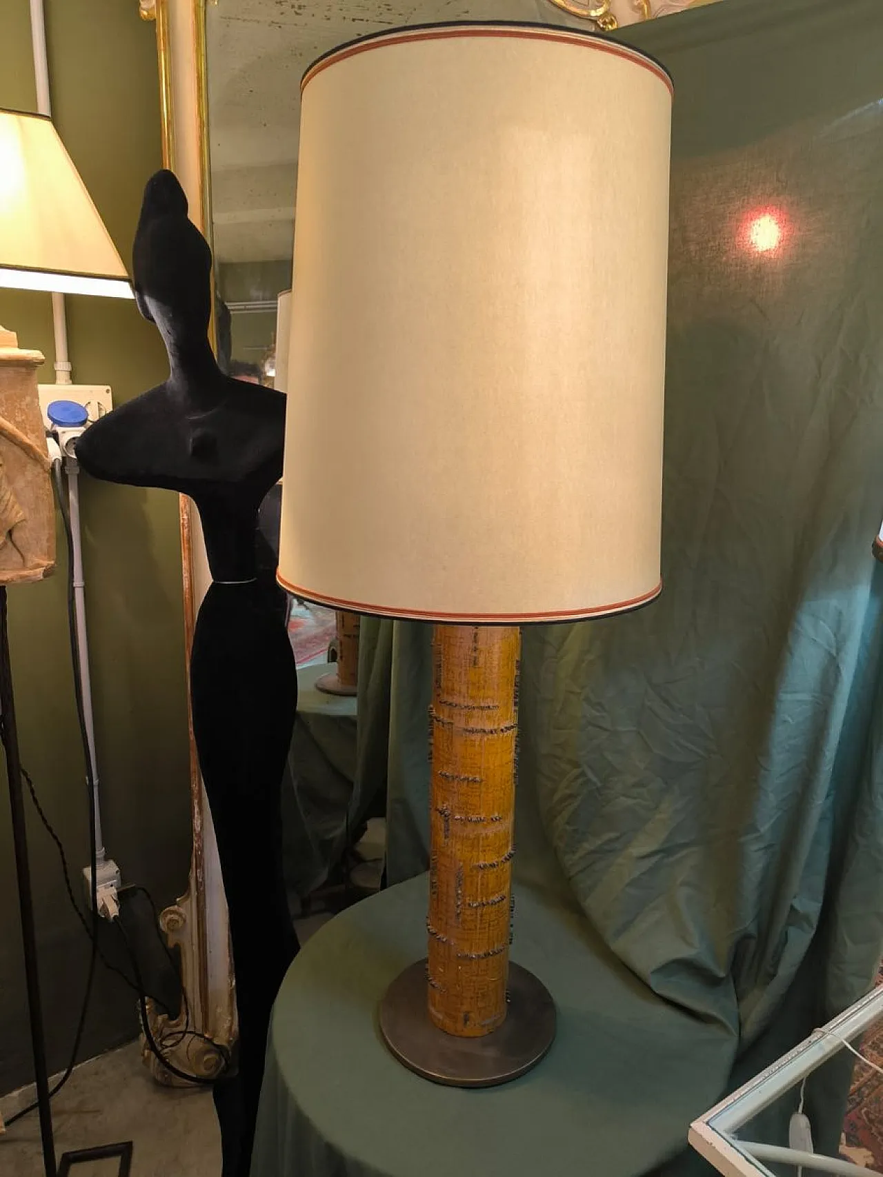 Coppia di lampade Obelisk con inserti in ottone e paralume, anni '70 17