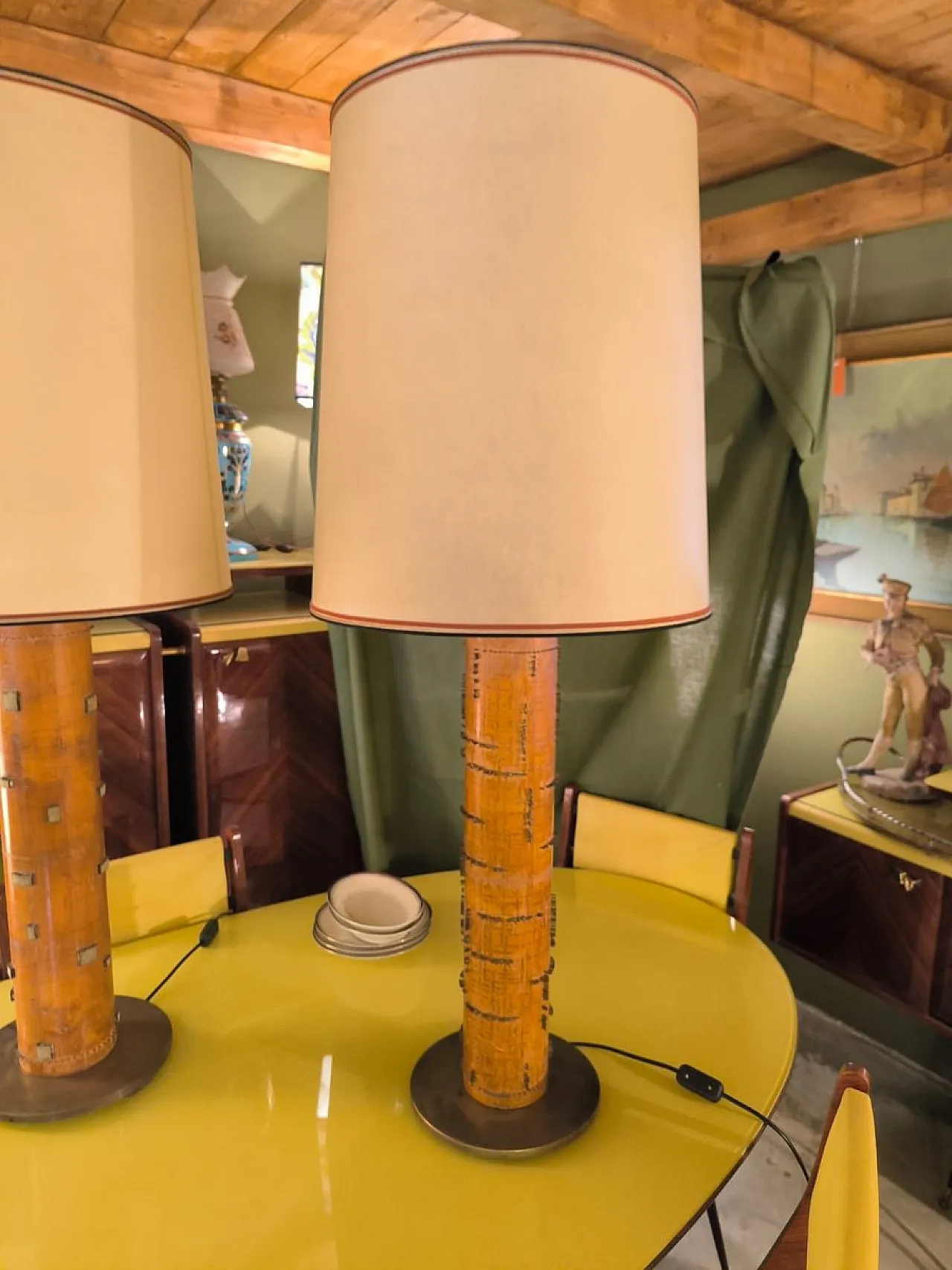 Coppia di lampade Obelisk con inserti in ottone e paralume, anni '70 26