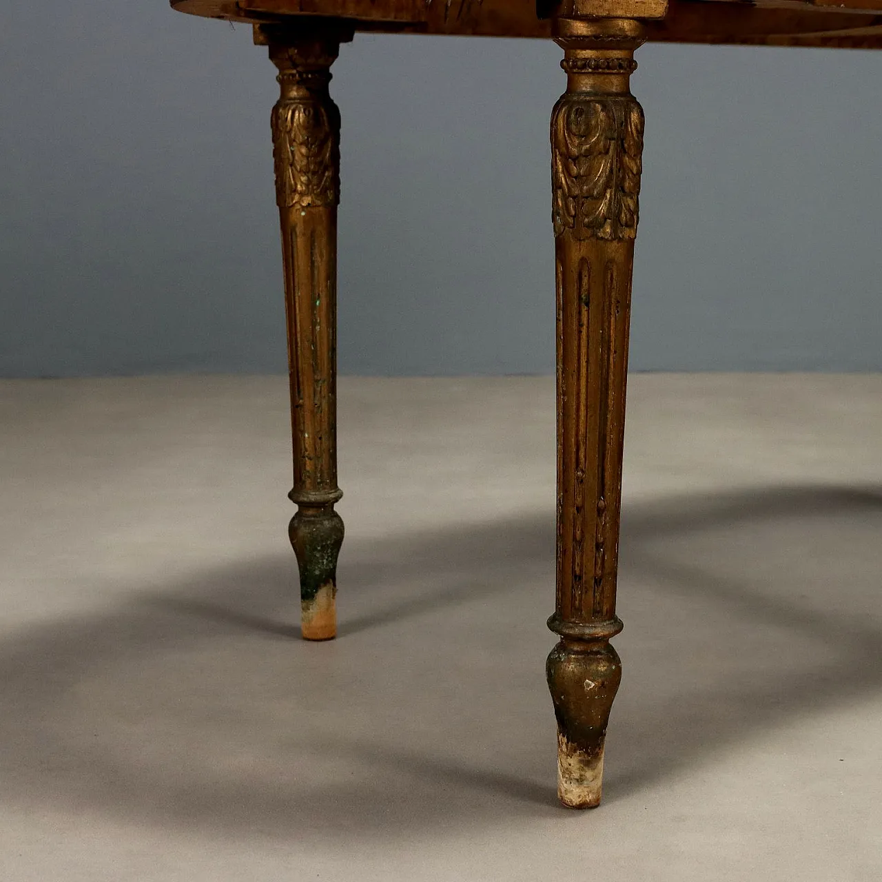 Carved and gilded wooden bench, late 19th century 4
