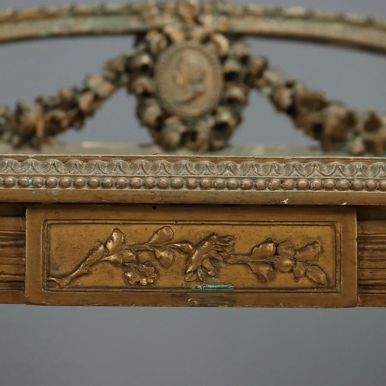 Carved and gilded wooden bench, late 19th century 9