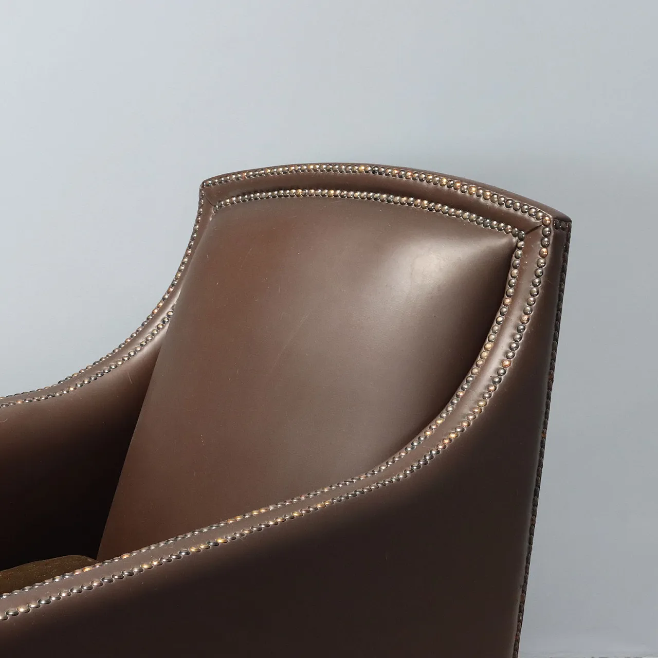 Coppia di poltrone in pelle con cuscini in velluto, '900 4