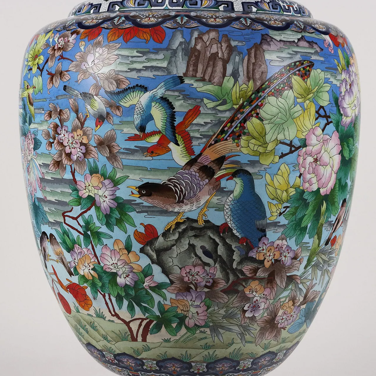 Bronze vase decorated cloisonné with colored enamels 8