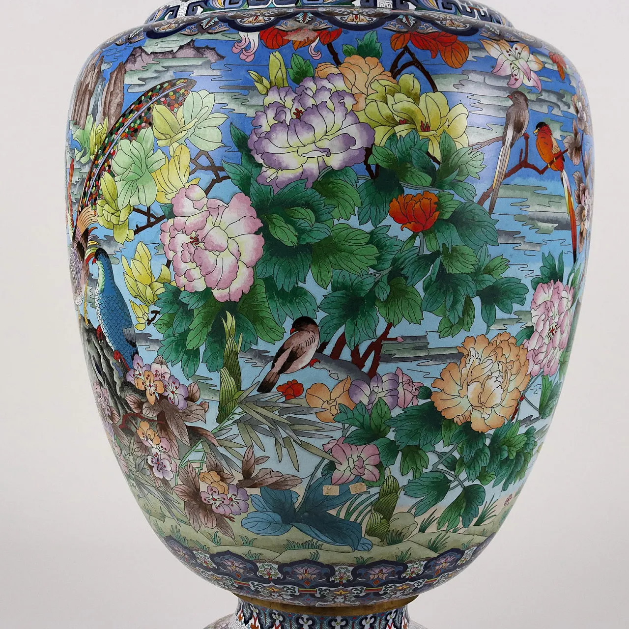 Bronze vase decorated cloisonné with colored enamels 10
