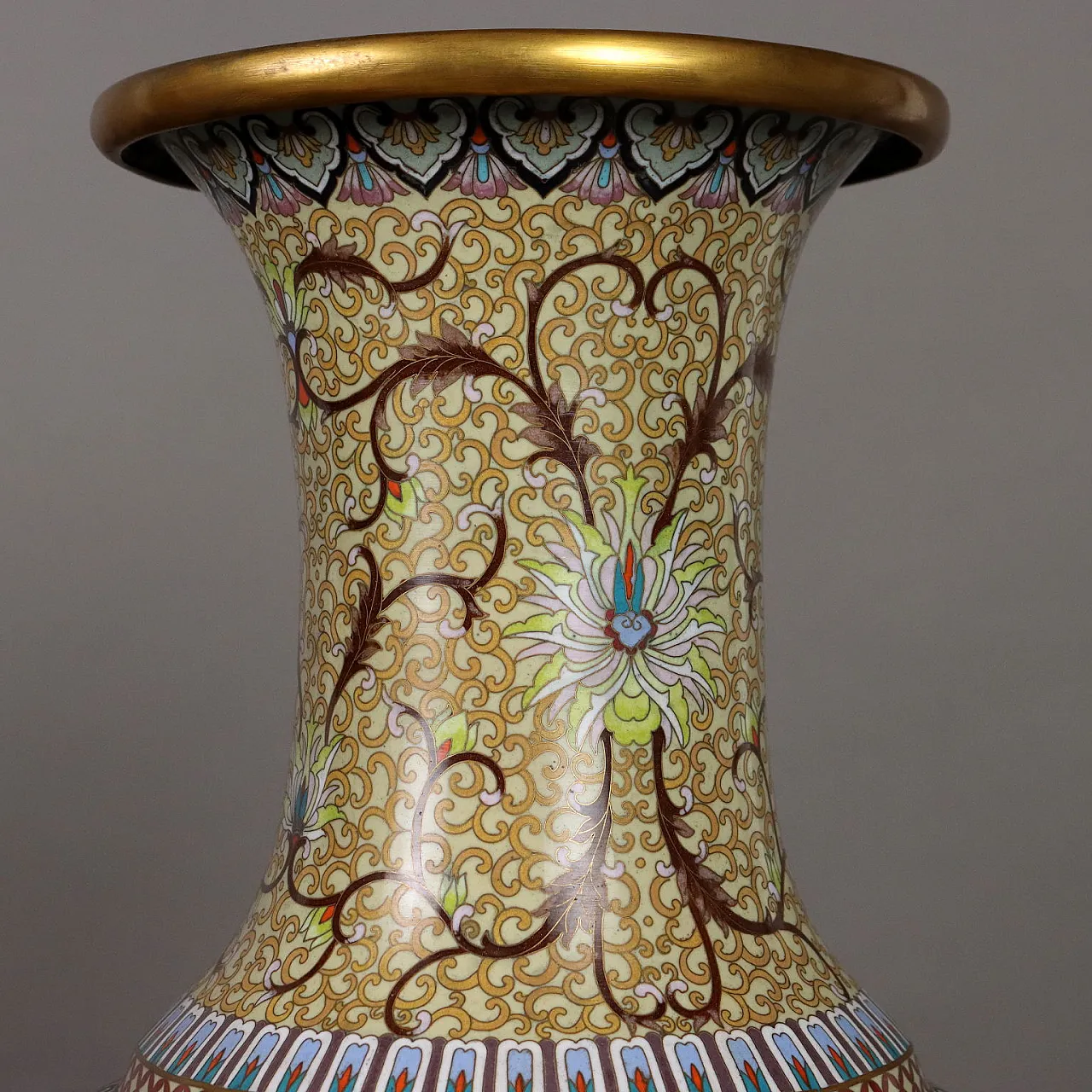 Pair of large baluster vases, 20th century 3