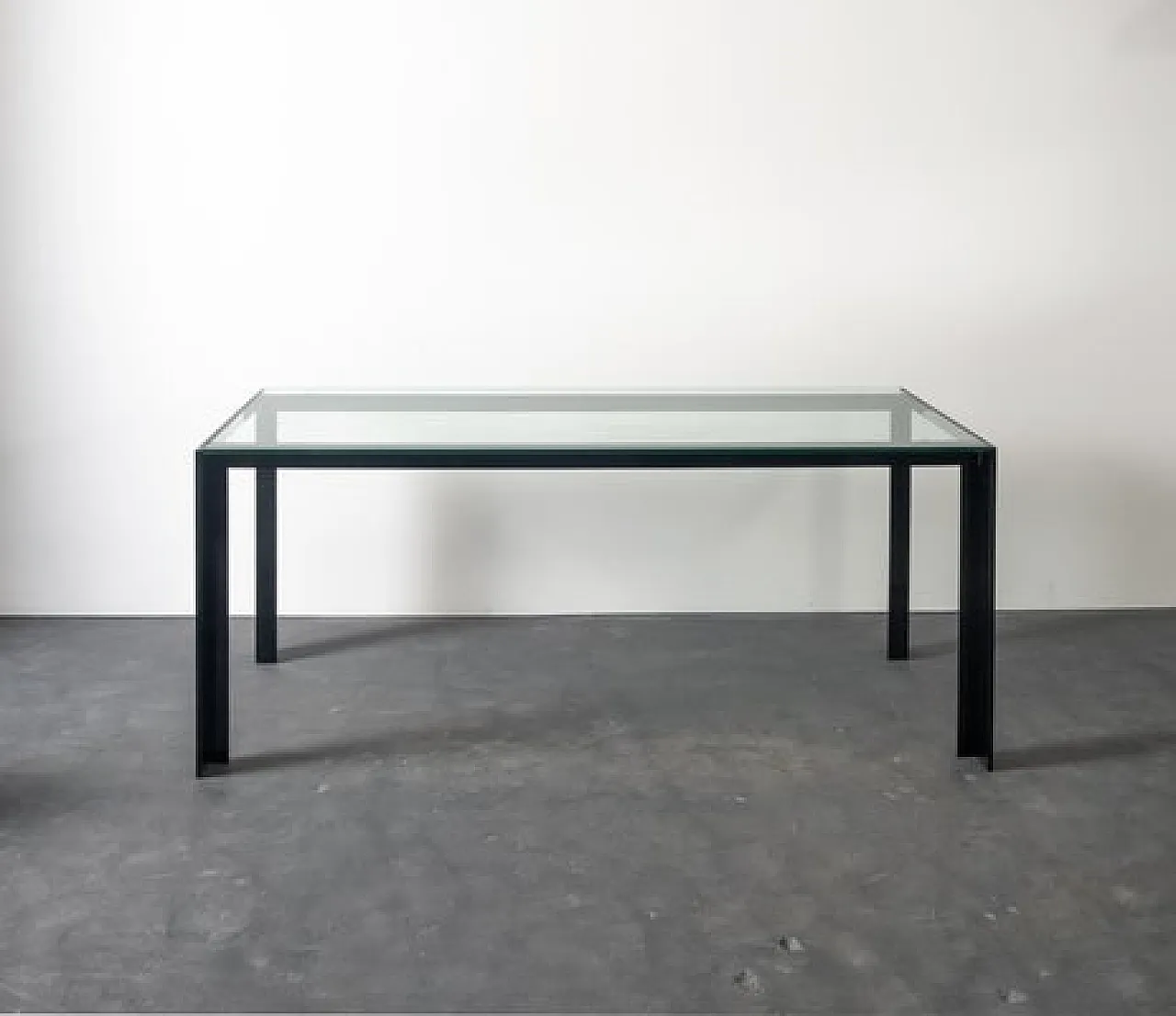 Tavolo in ferro con piano in cristallo, anni '70 11