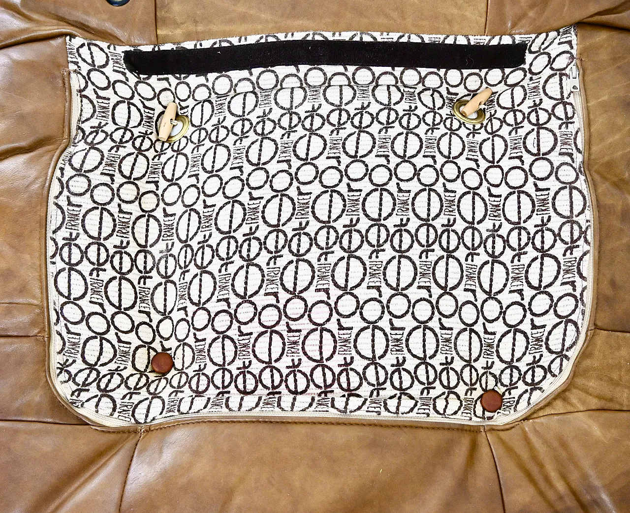 Poltrone lounge e pouf Marsala di Michel Ducaroy per Ligne Roset, 1970 9