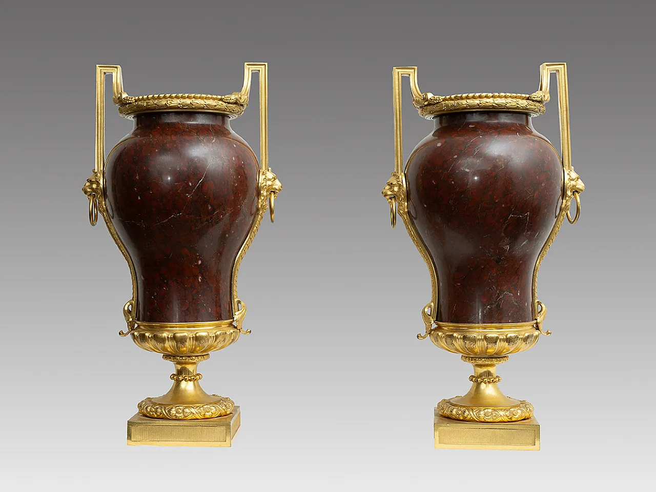 Pair of Napoleon III vases in gilded bronze and red marble, 19th c. 1