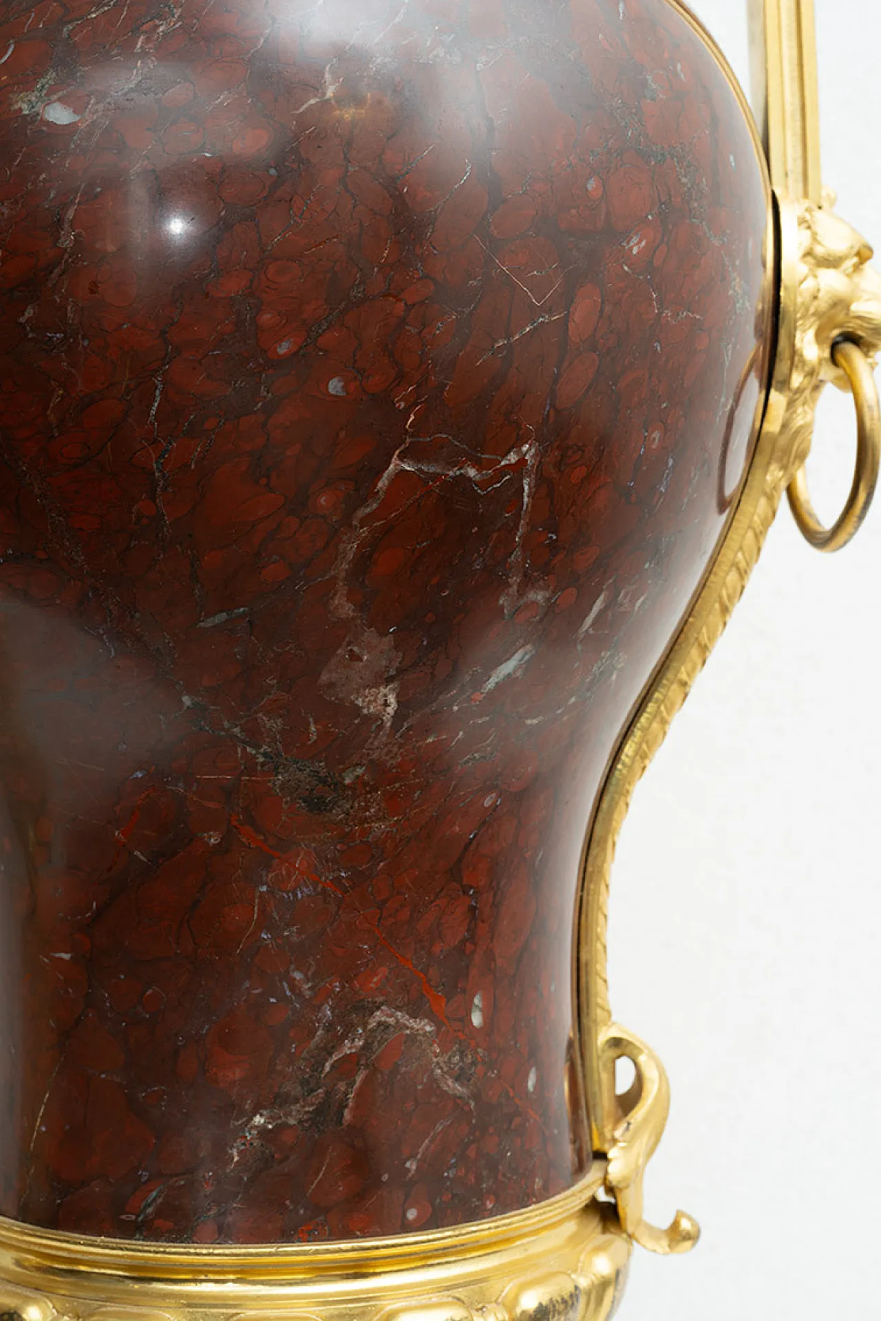 Pair of Napoleon III vases in gilded bronze and red marble, 19th c. 5