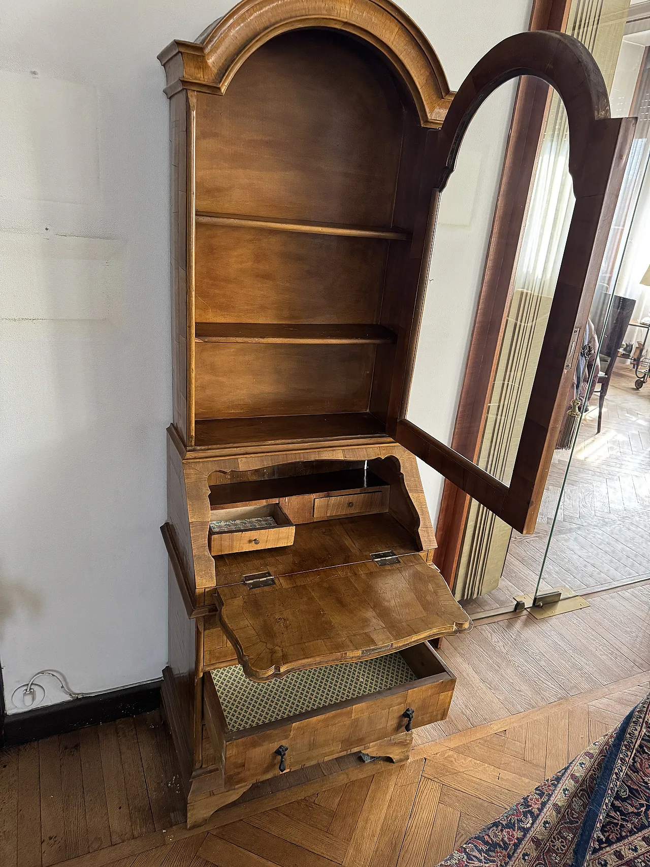 Trumeau showcase, end of the 19th century 4