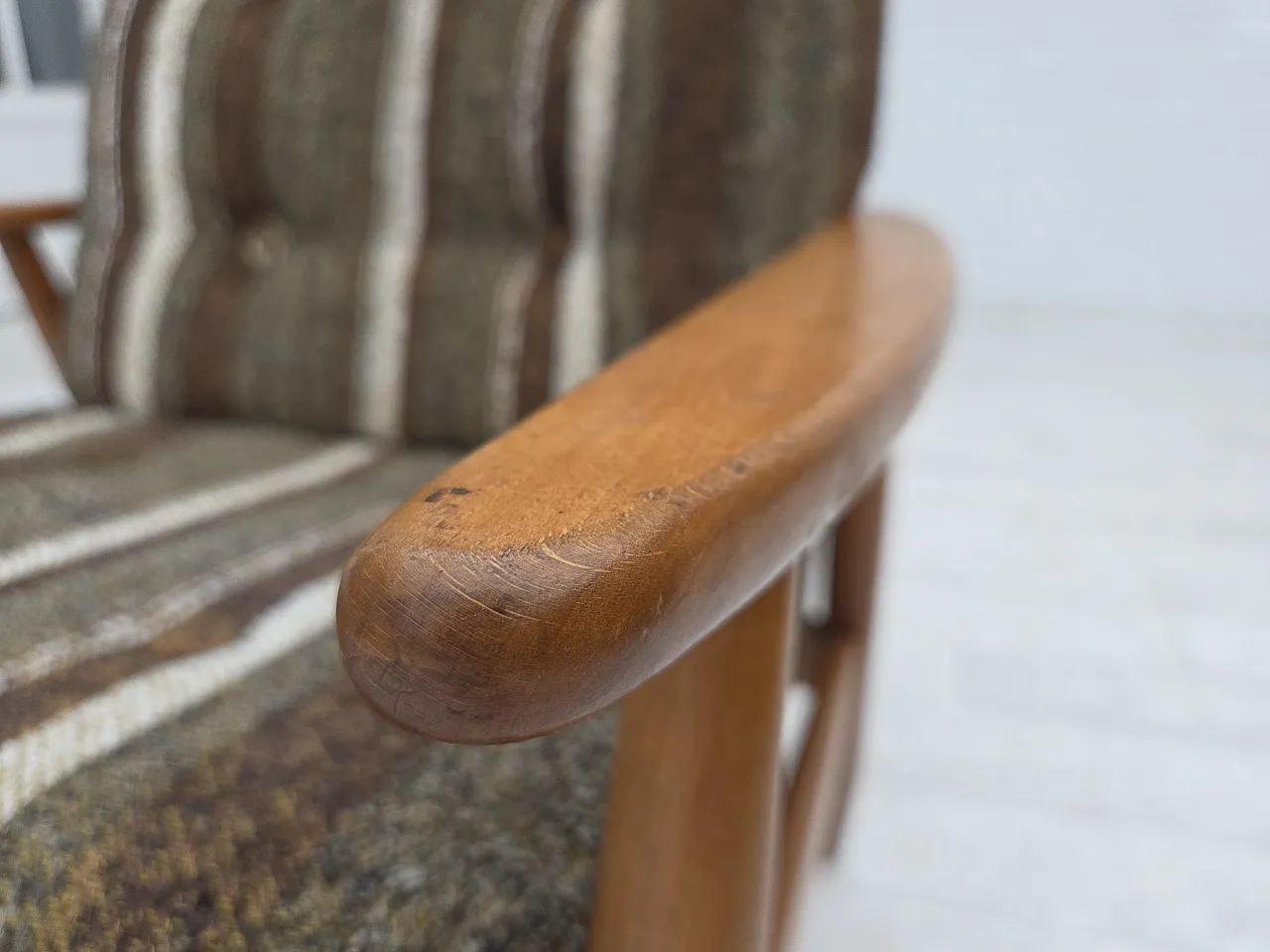 Poltrona danese, legno di faggio, tessuto di lana, anni '70 5