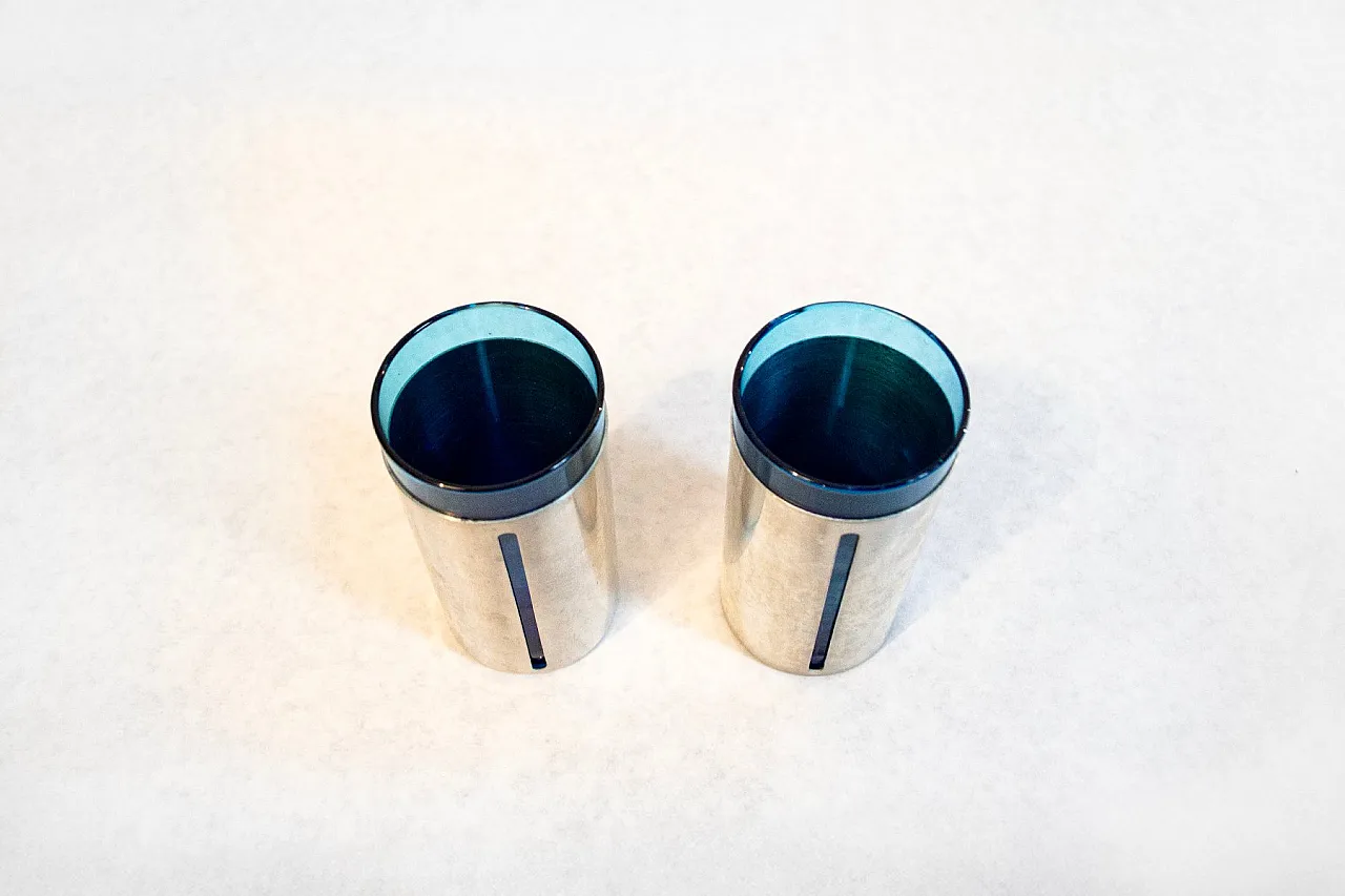 Coppia di bicchieri rivestiti in peltro, anni '70 2