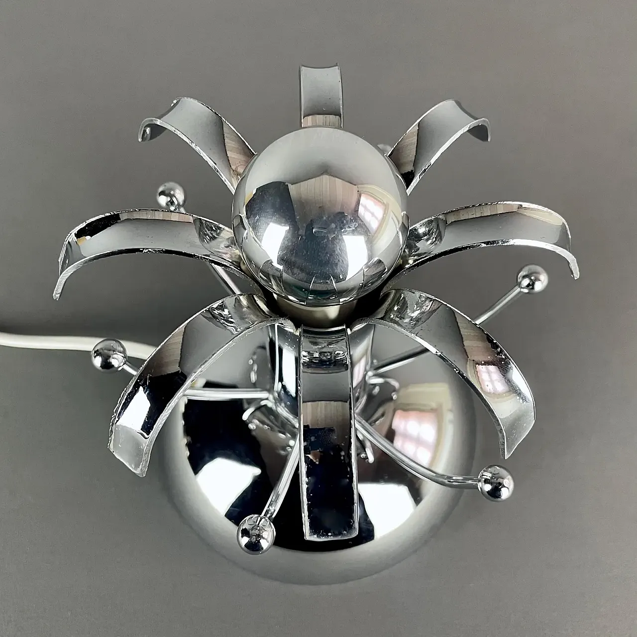 Pair of chrome table lamps, 1970s 5