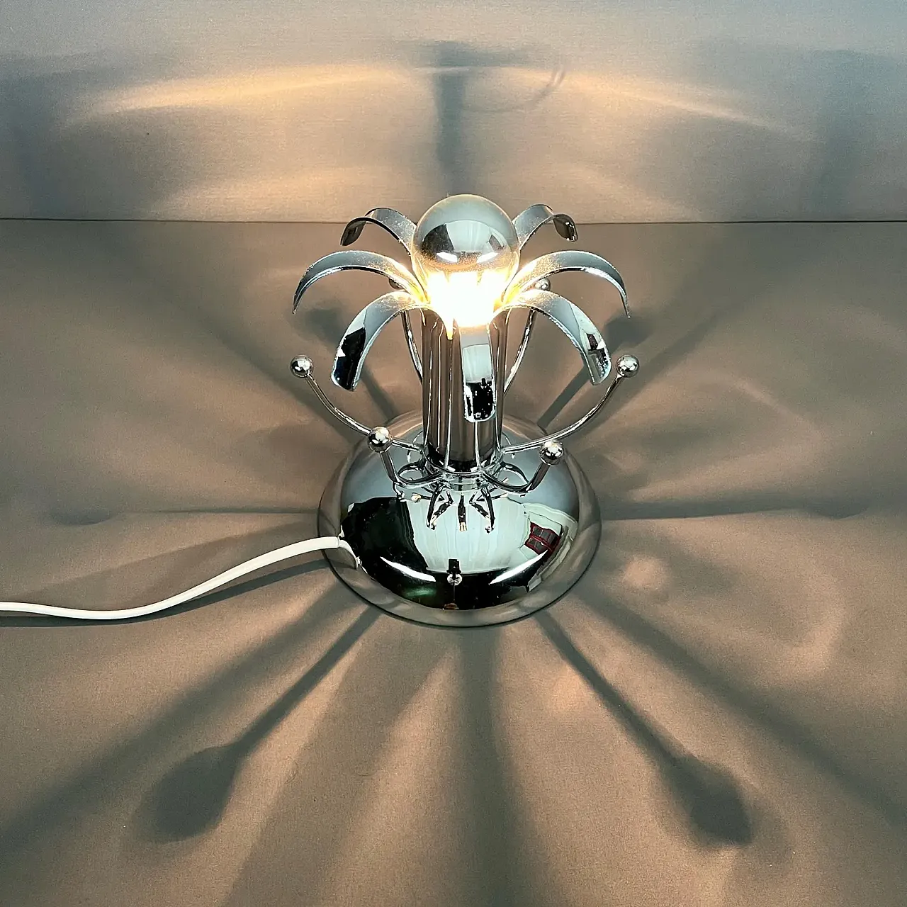 Pair of chrome table lamps, 1970s 7