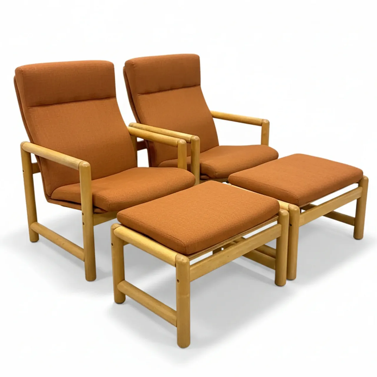 Coppia di poltrone TON con pouf, anni '70 1