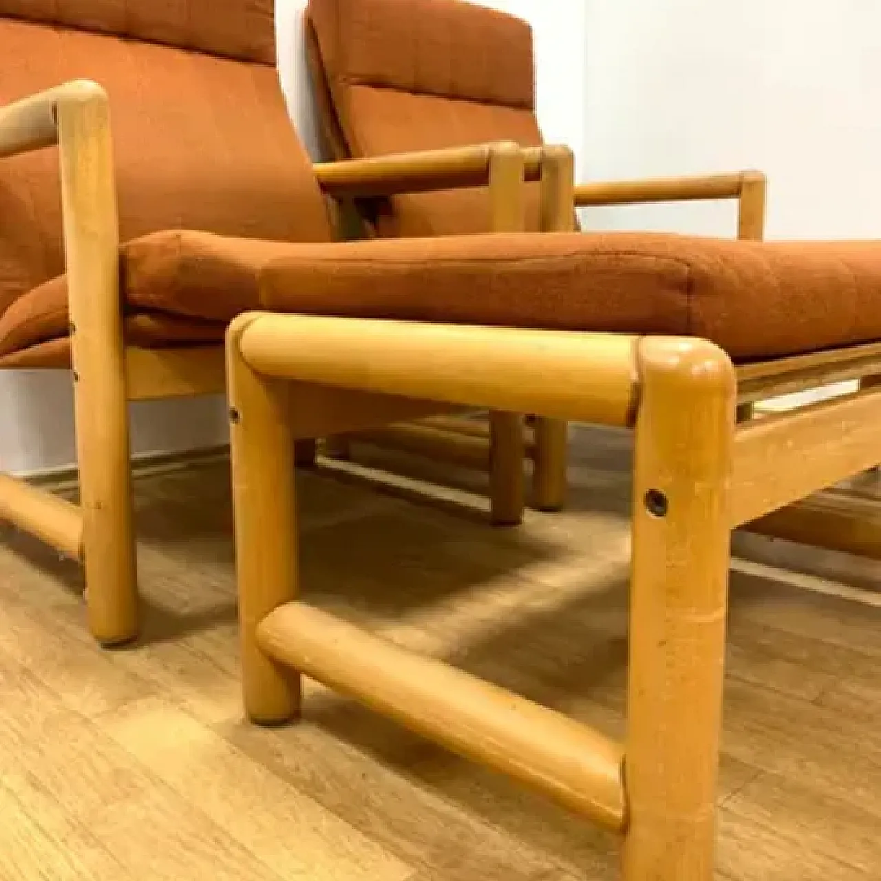 Coppia di poltrone TON con pouf, anni '70 4