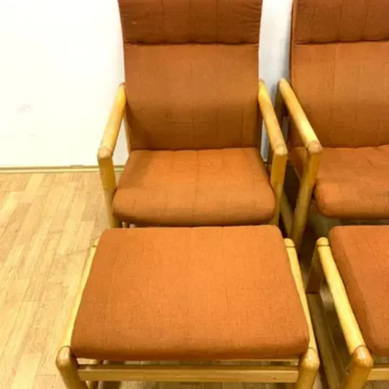 Coppia di poltrone TON con pouf, anni '70 7