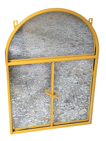 Specchio a forma di finestra