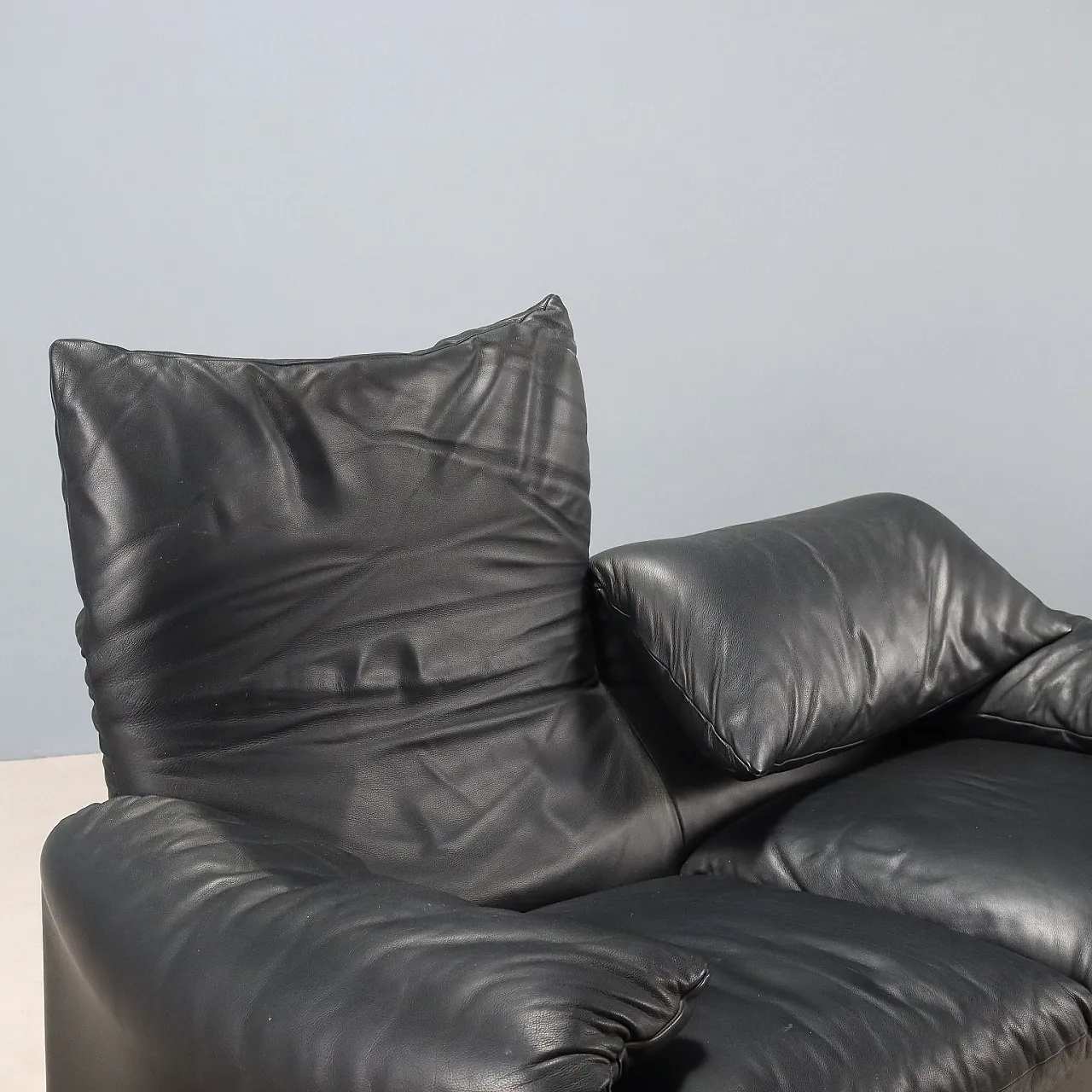 Sofa with foam padding and leather upholstery, 20th century 3