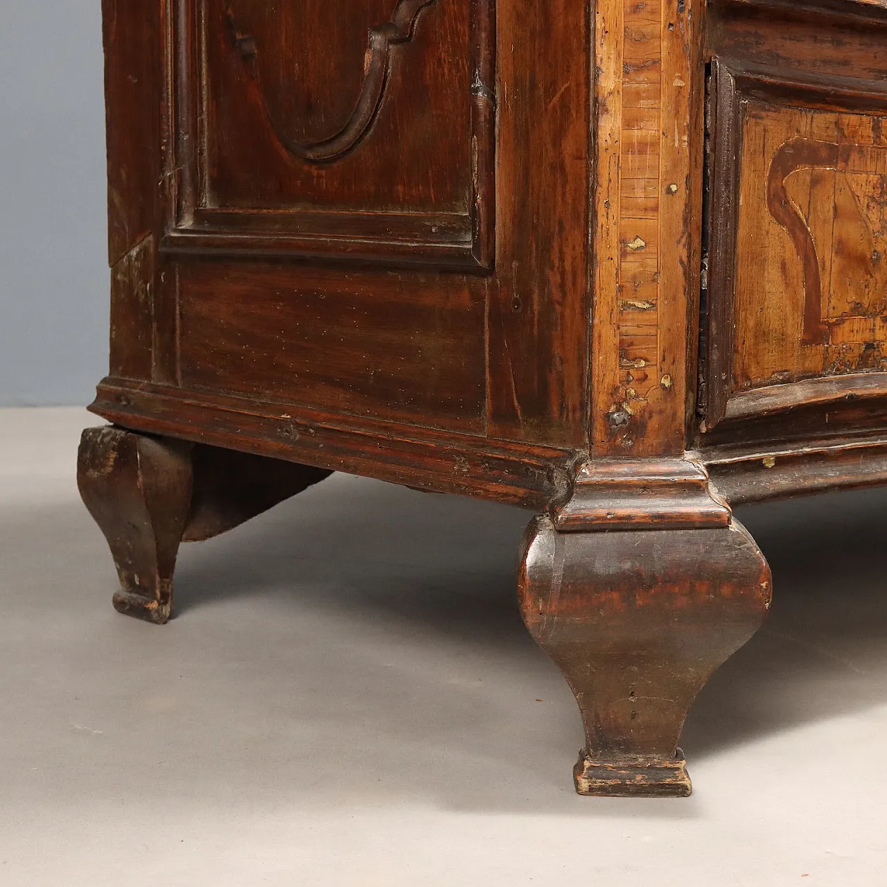 Cassettone barocco in noce e pioppo, '700 8