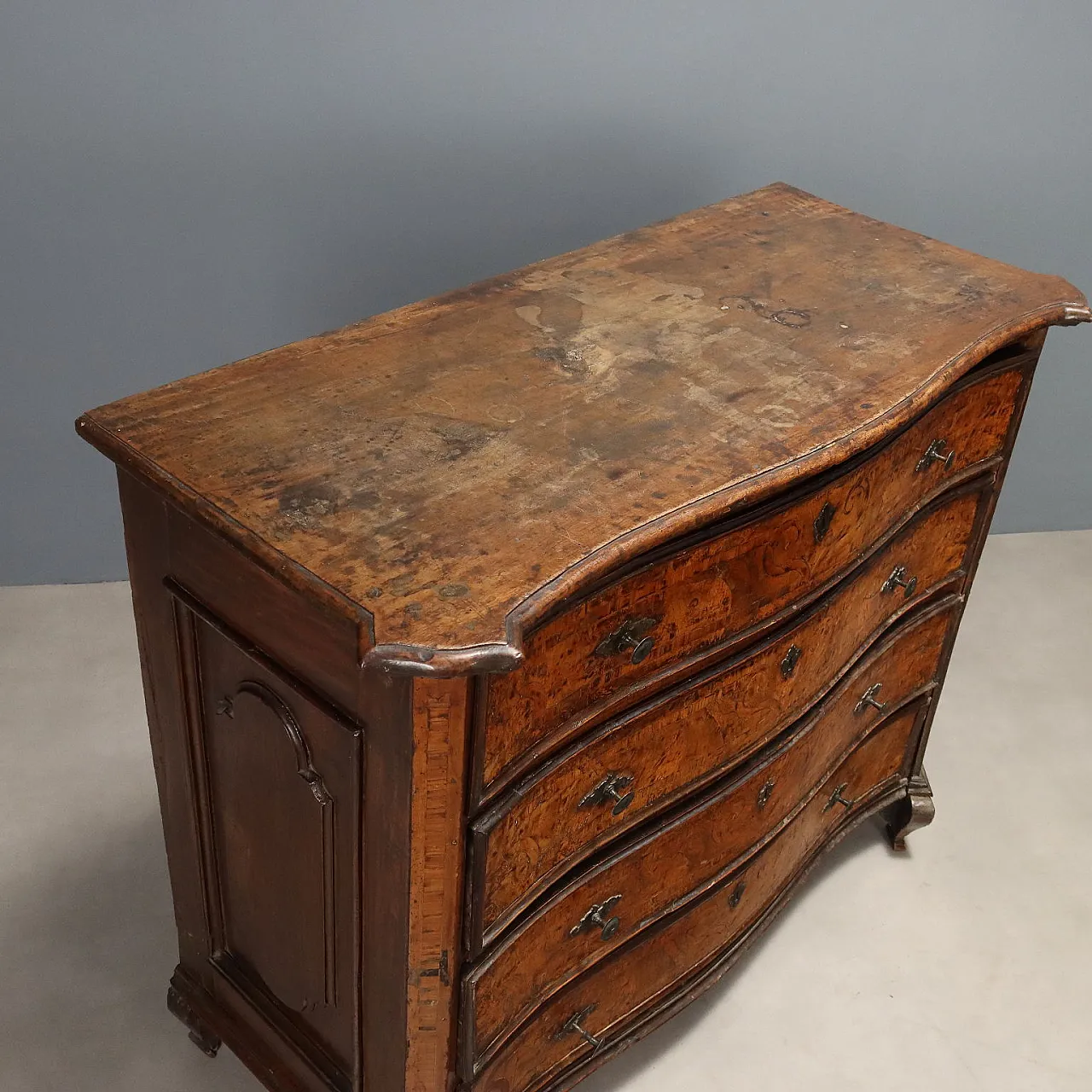 Cassettone barocco in noce e pioppo, '700 9