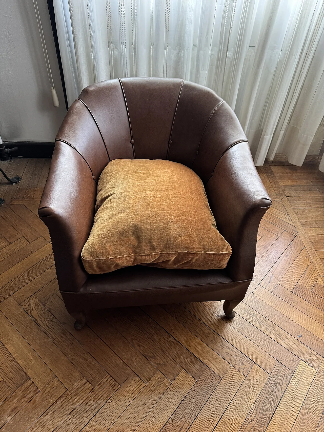Small leather armchair, 60s 1