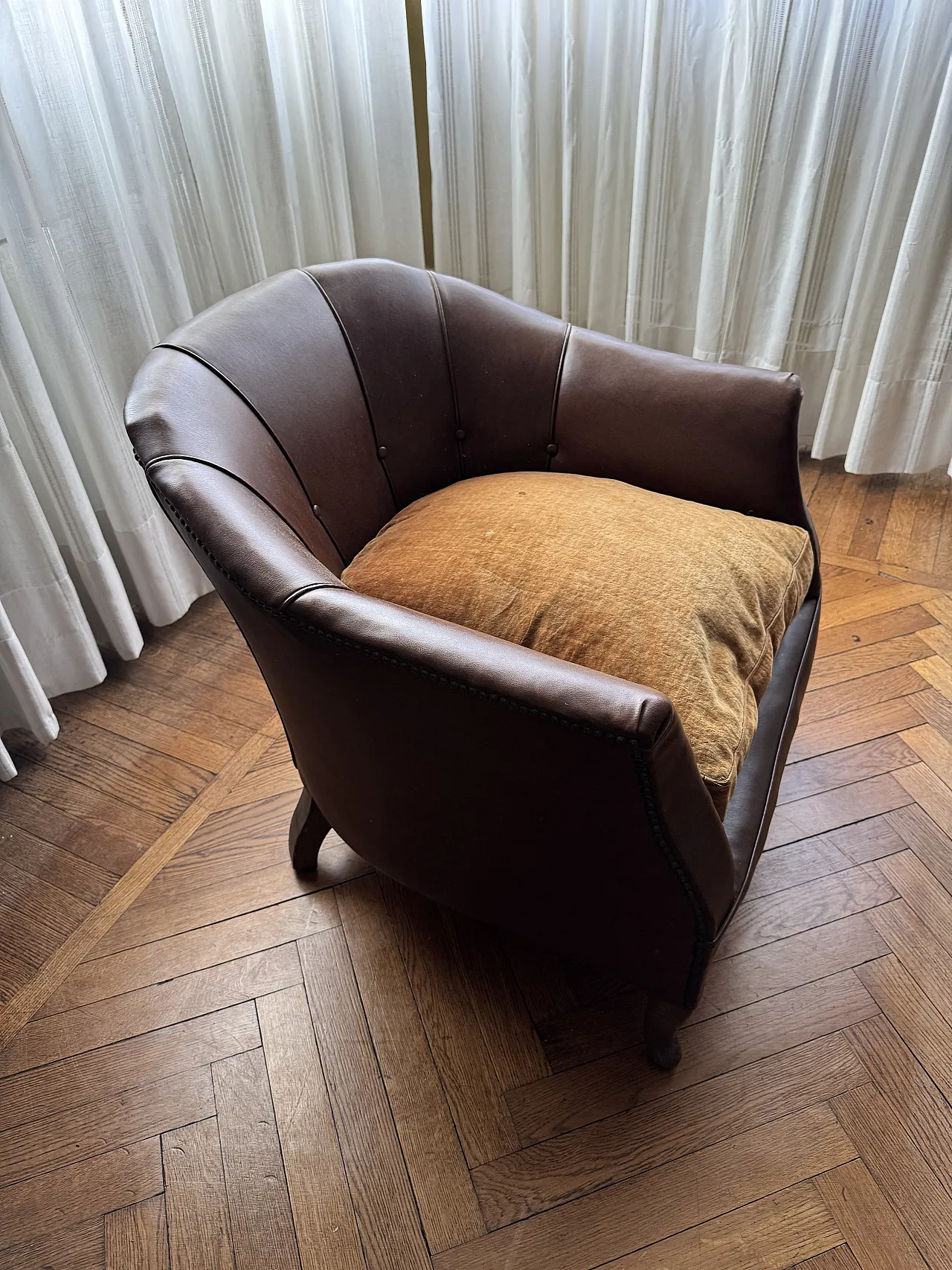 Small leather armchair, 60s 2