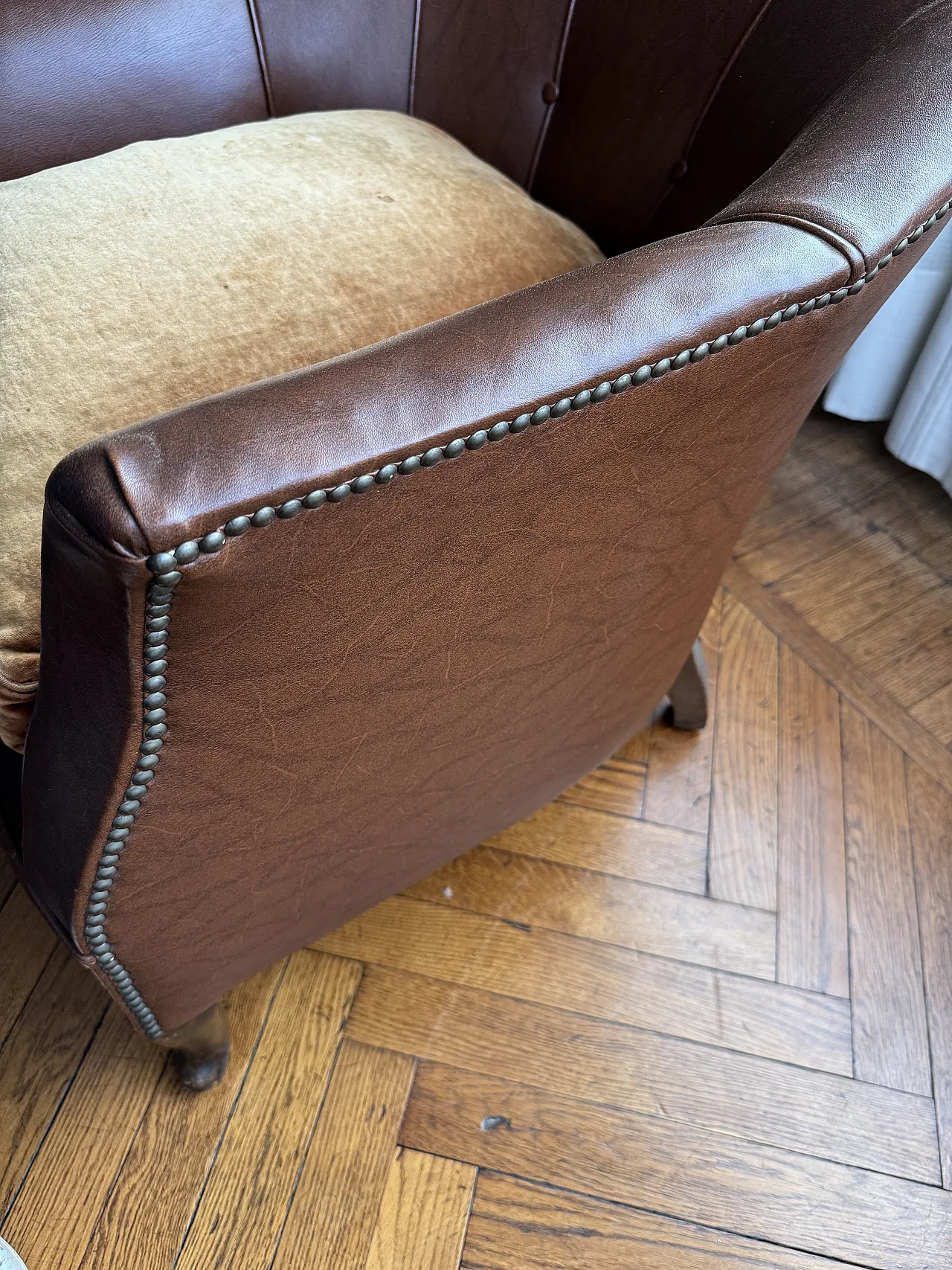Small leather armchair, 60s 4
