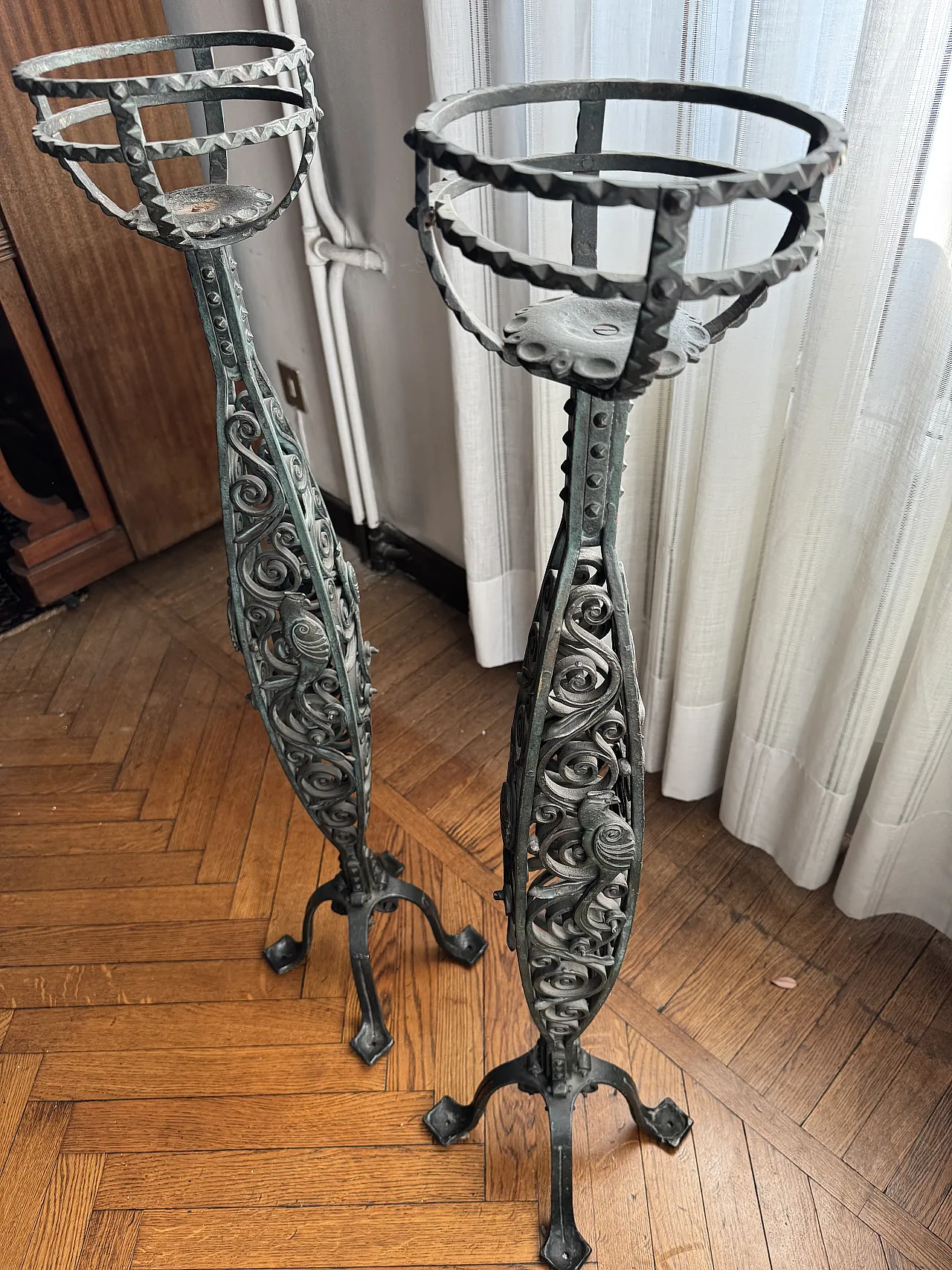 Pair of wrought iron vase holders, 20th century 2