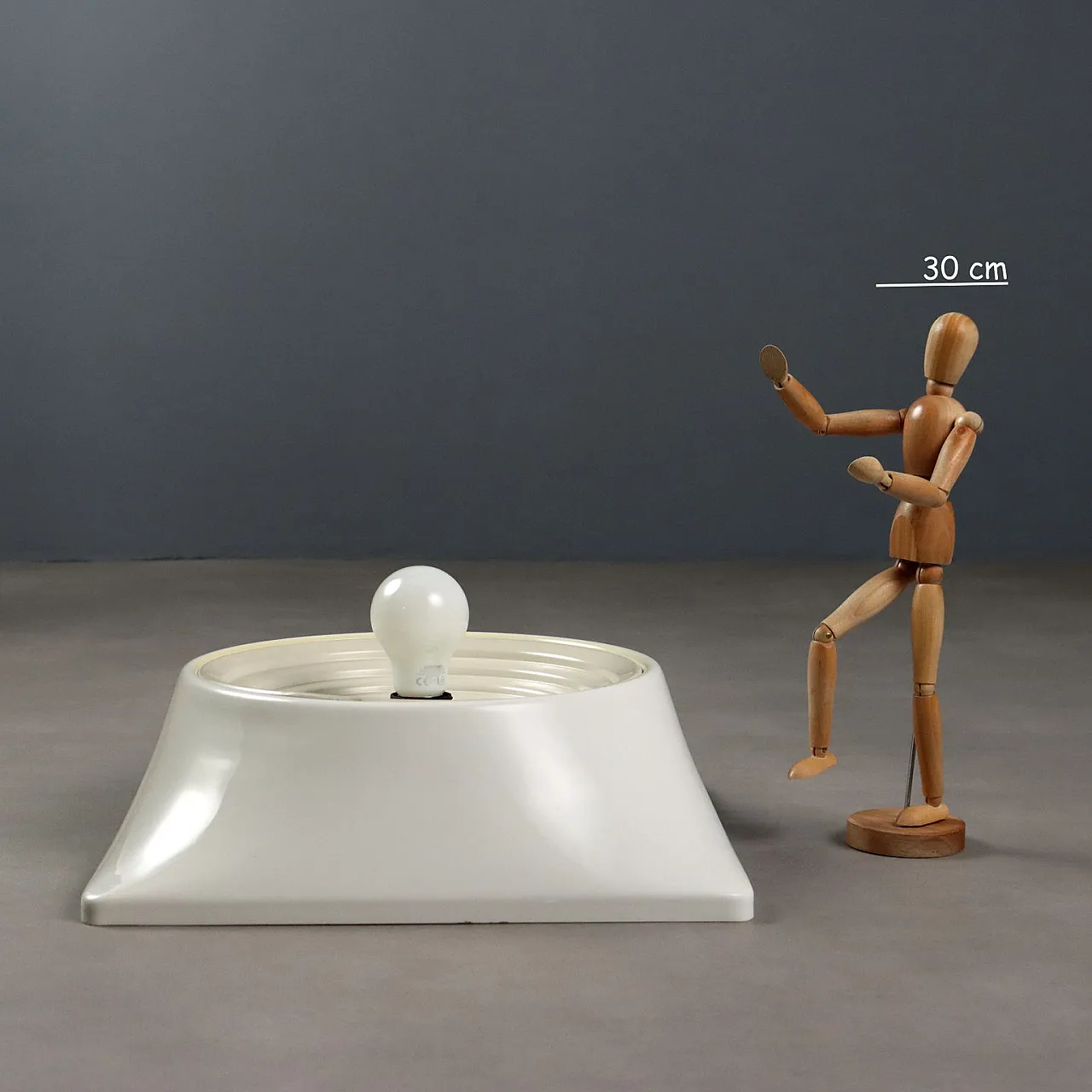 Pair of Stilnovo lamps in lacquered aluminium by Studio Nizzoli, 1970s 3