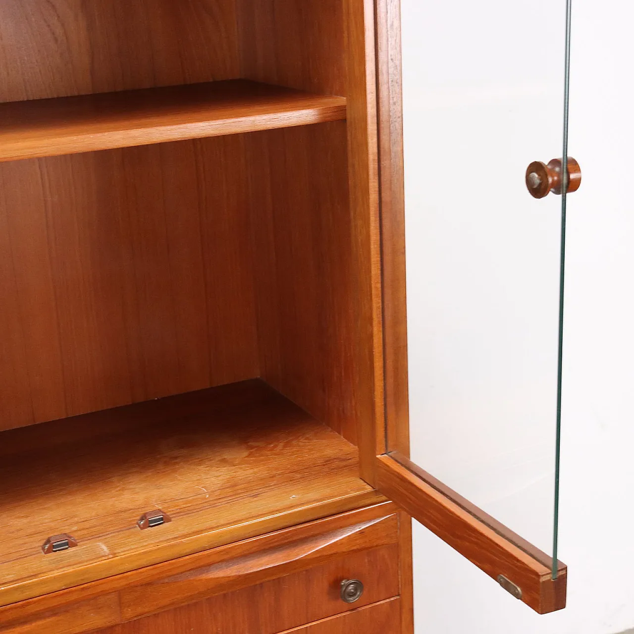 Mobile vetrina in teak e vetro, anni '60 5