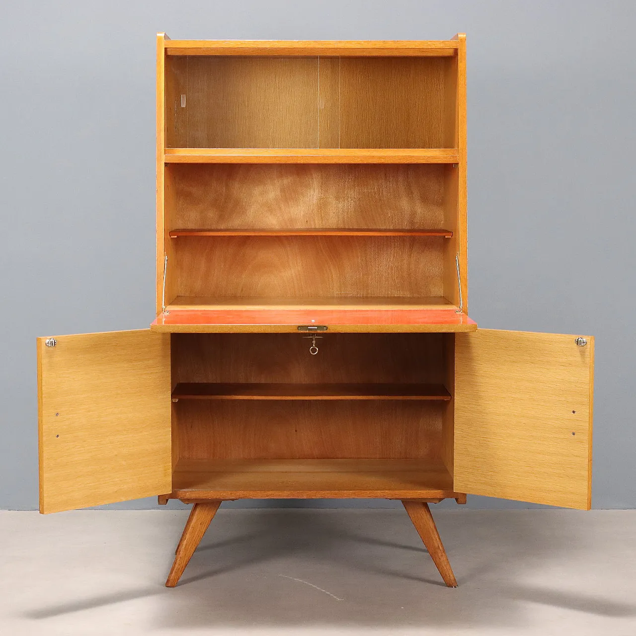 Mobile impiallacciato in teak con maniglie in ottone, '900 5