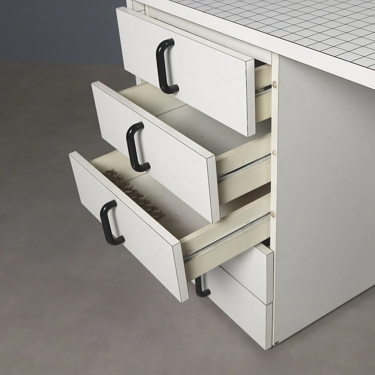 Scrivania in stile Quaderna in laminato, anni '80 5