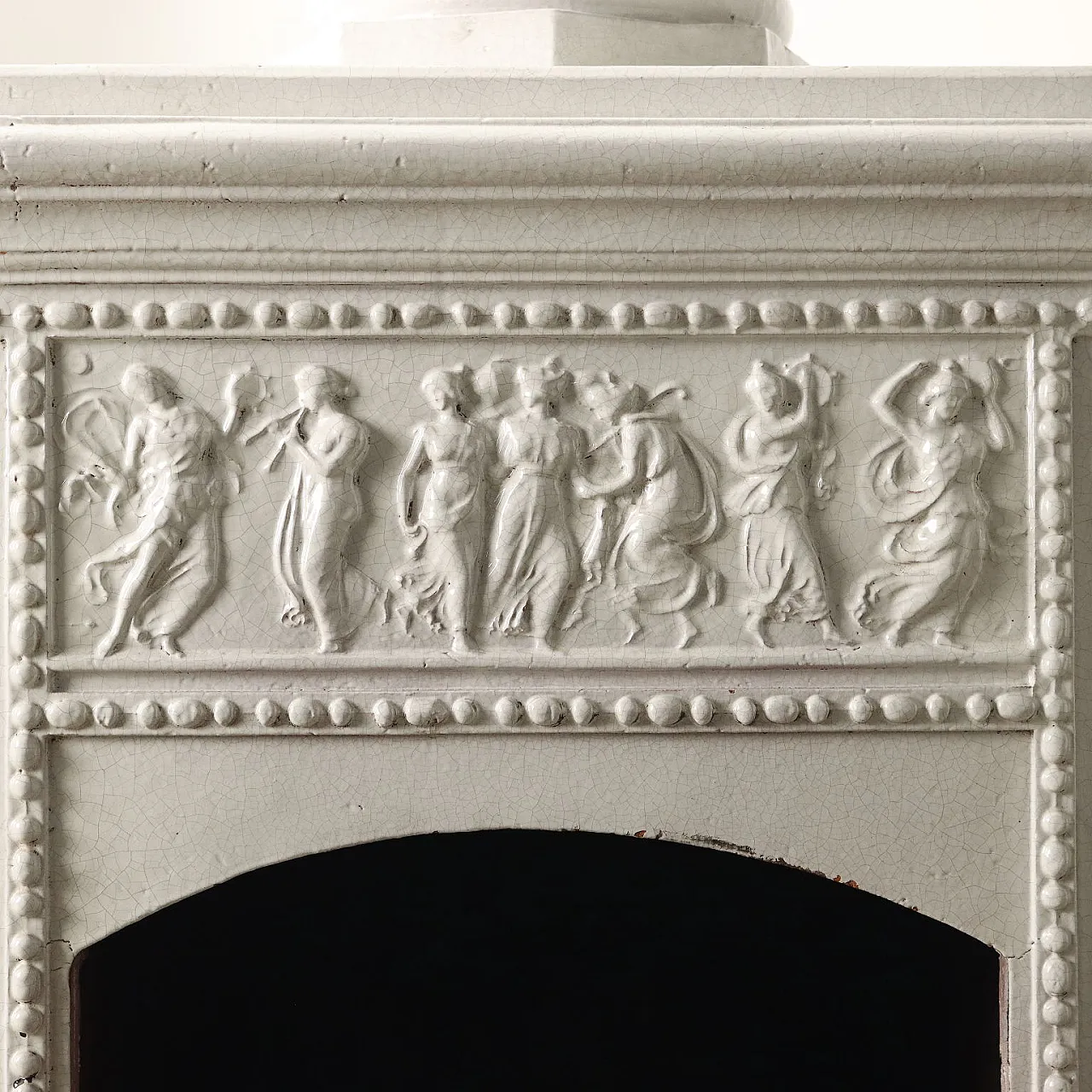 White Neoclassical style ceramic stove fireplace, 20th Century 3