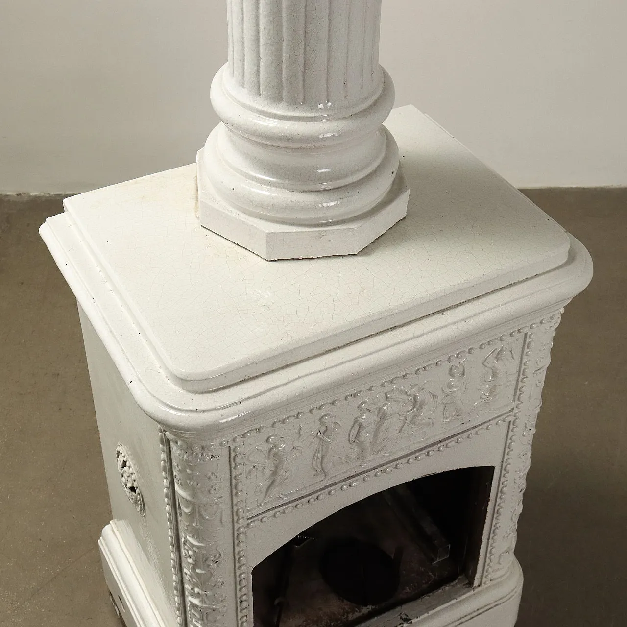 White Neoclassical style ceramic stove fireplace, 20th Century 7