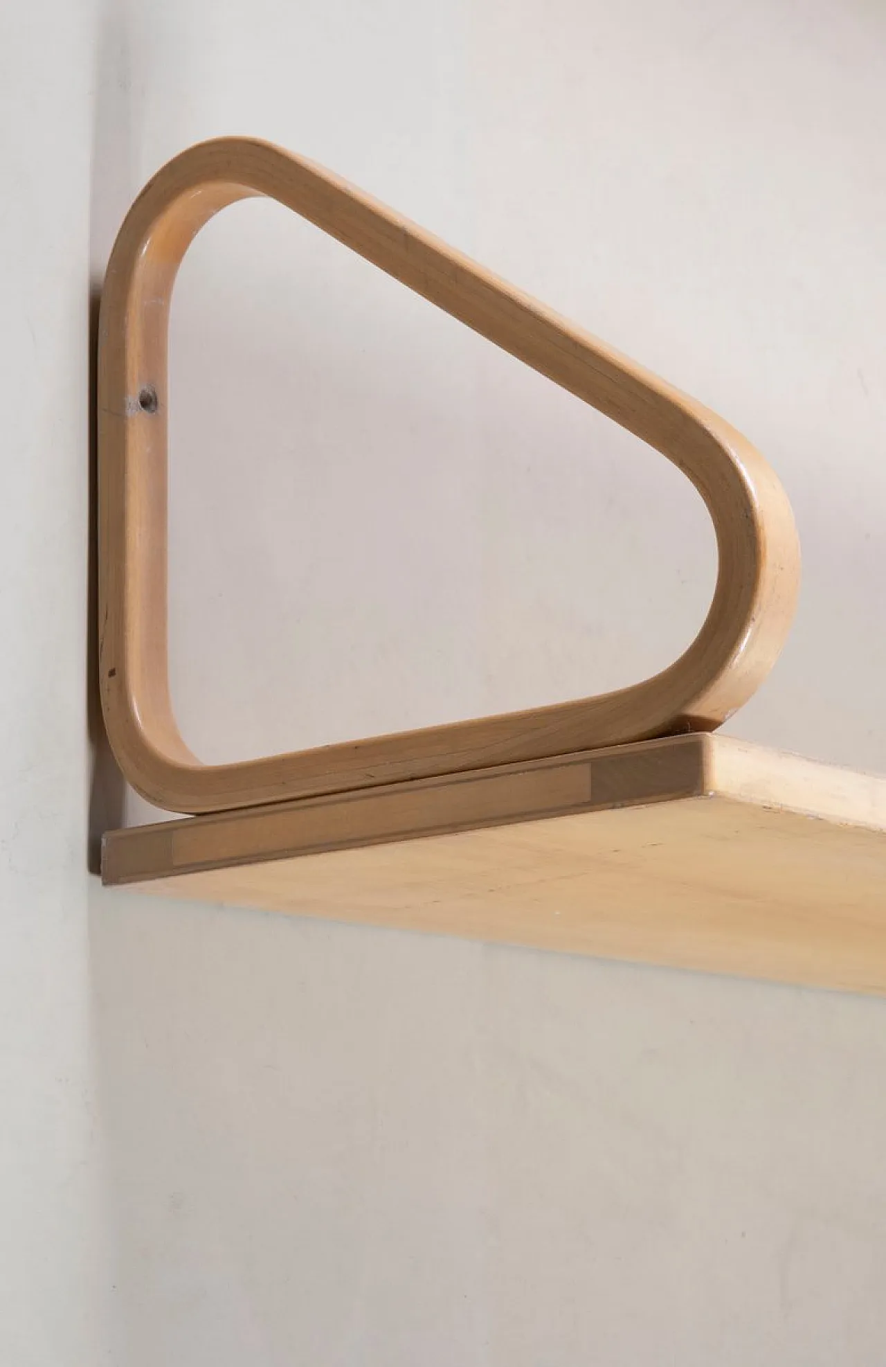 4 Mensole modello 112B attribuite ad Alvar Aalto per Artek, anni '60 5