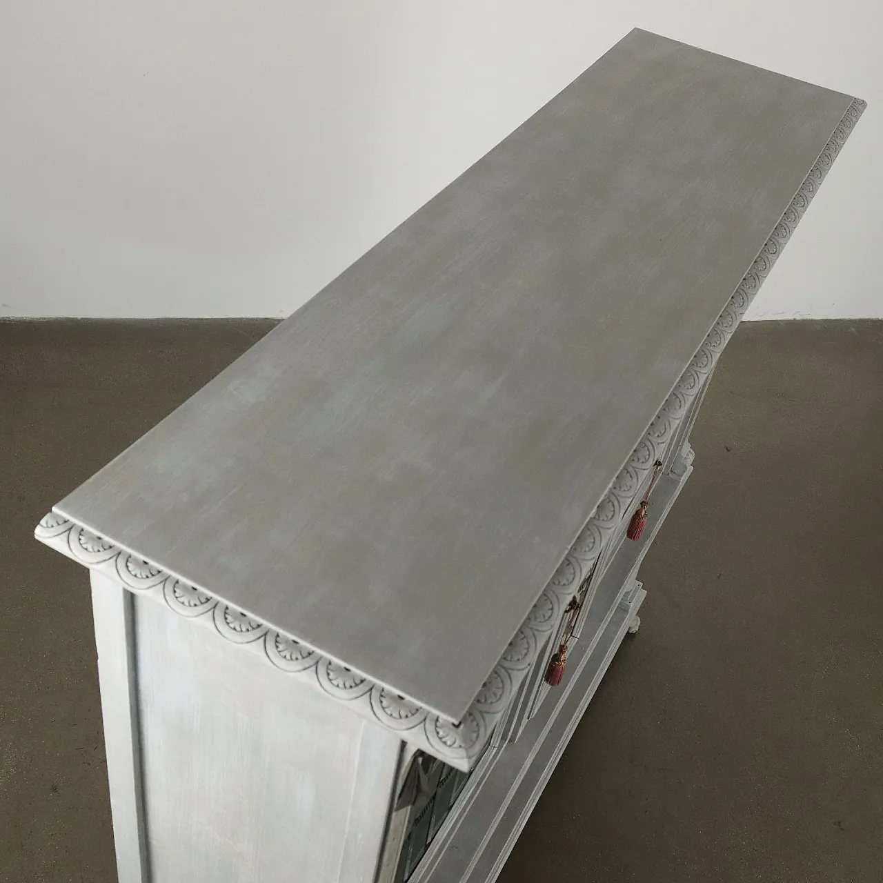 Vetrina neorinascimentale in legno con decorazioni, '900 9