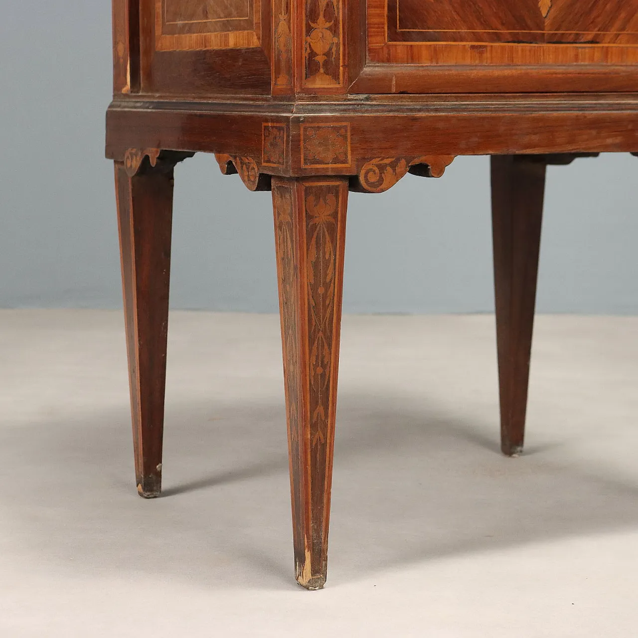 Comodino in faggio impiallacciato e mogano, primo '900 7