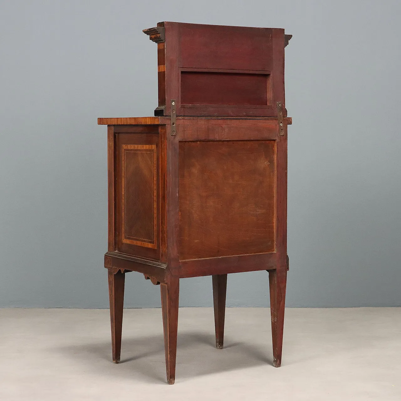 Comodino in faggio impiallacciato e mogano, primo '900 9