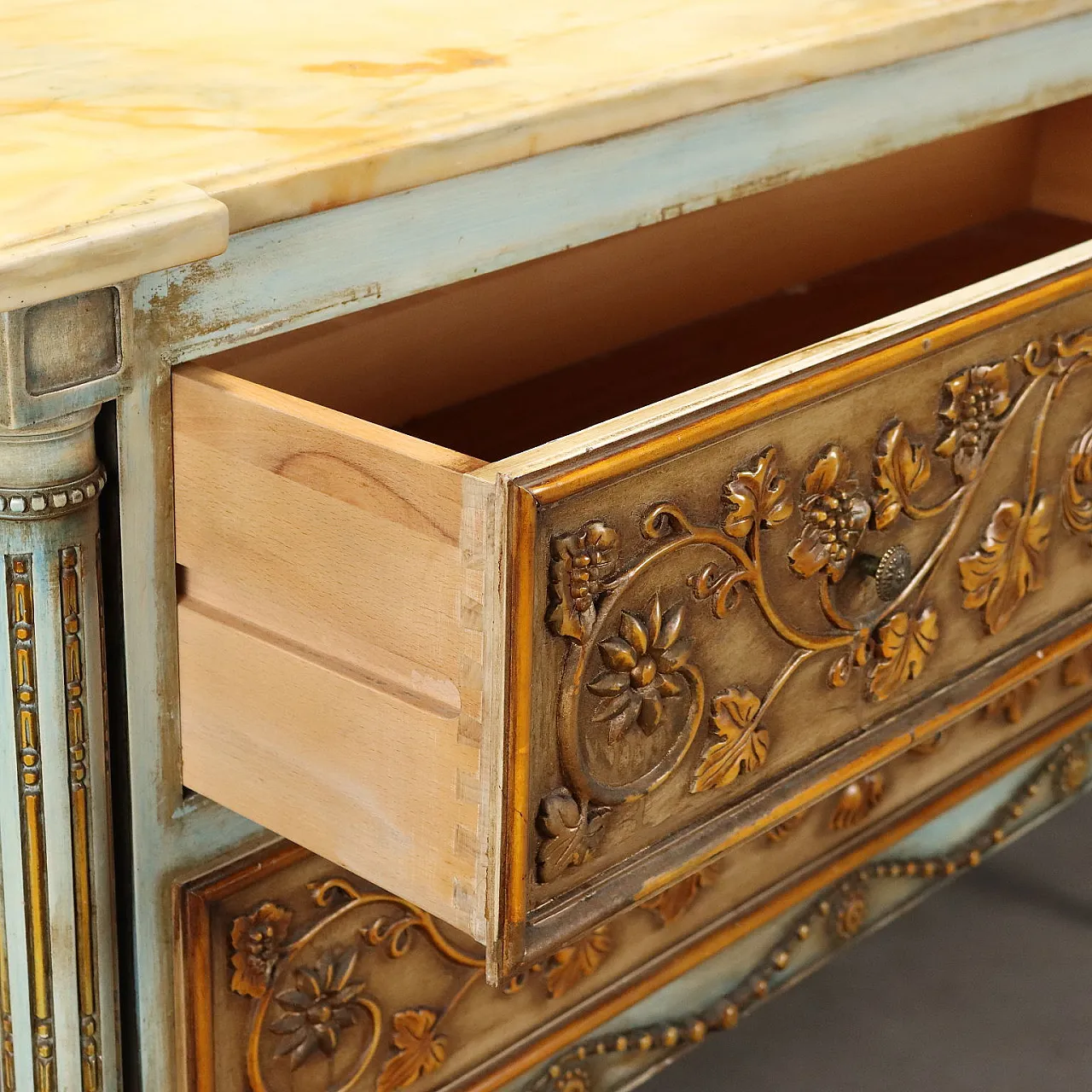 Chest of drawers in bronze and white marble, early 20th century 4