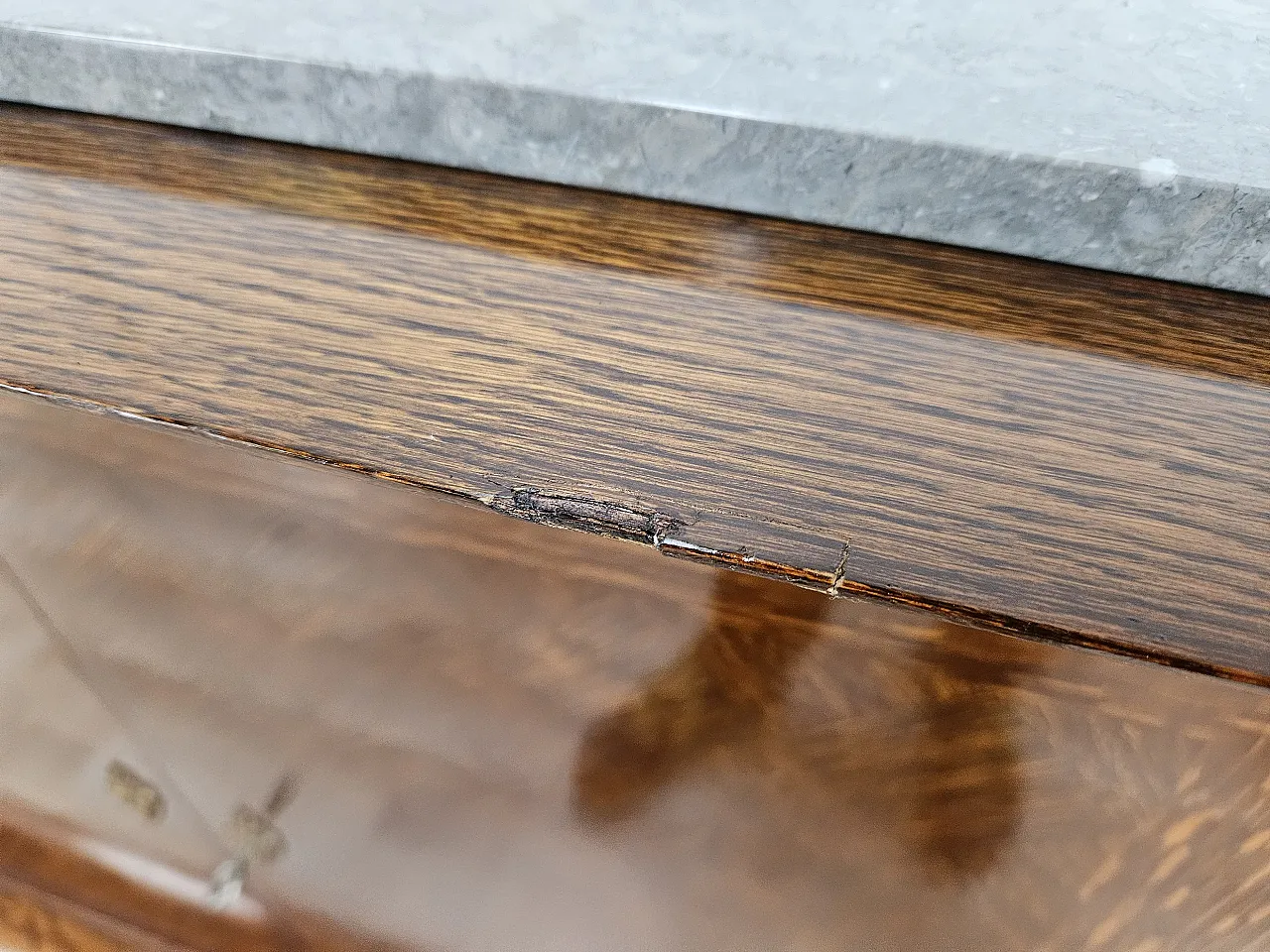 Credenza Art Decò in quercia con ripiano in marmo, anni '50 10