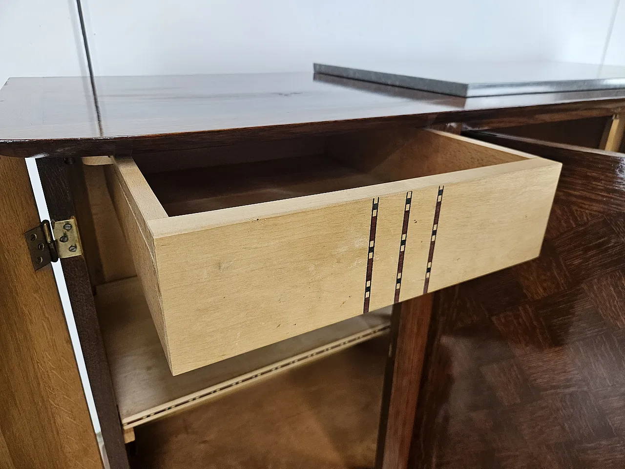 Credenza Art Decò in quercia con ripiano in marmo, anni '50 13