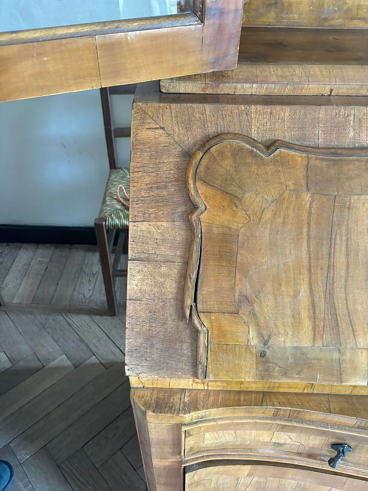 Italian trumeau in late 19th century walnut root 6