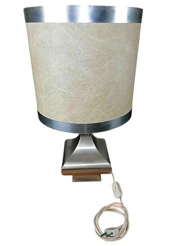 Lampada da tavolo in raso con paralume in carta laminata attribuita a Maria Pergay, anni '50