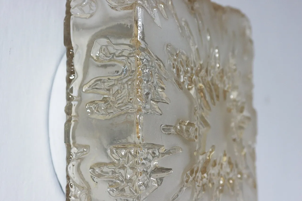 Mid-Century Modern sconce in glass and steel, 1960s 3