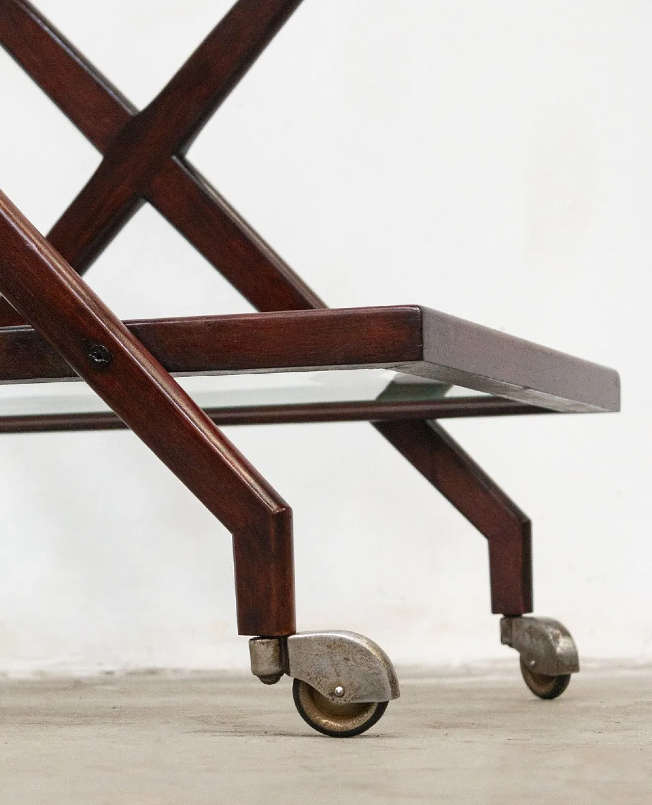 Carrello Bar in Legno di Noce, anni '50 6