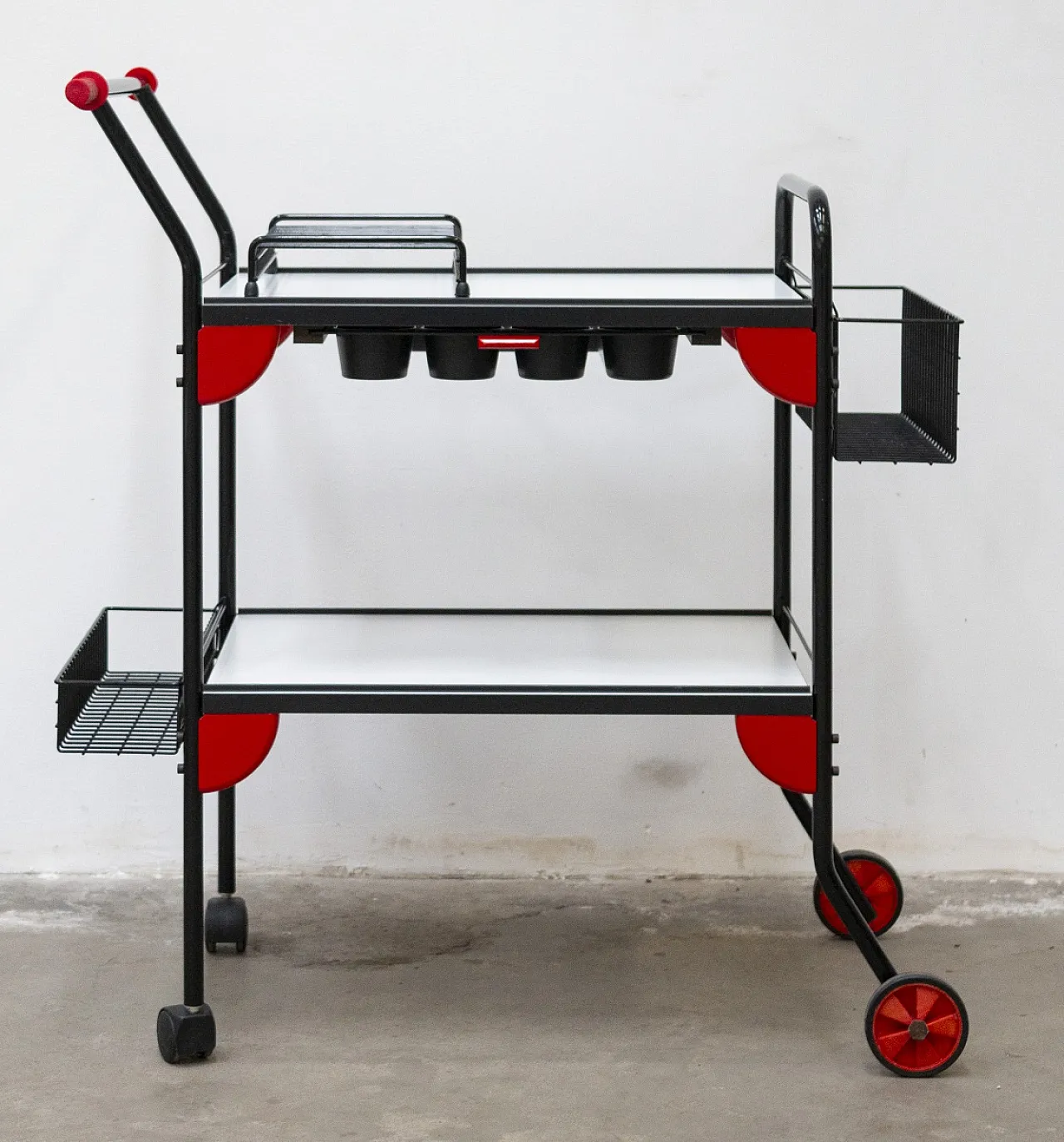 Carrello in metallo laccato Casamania by Frezza, anni '80 9