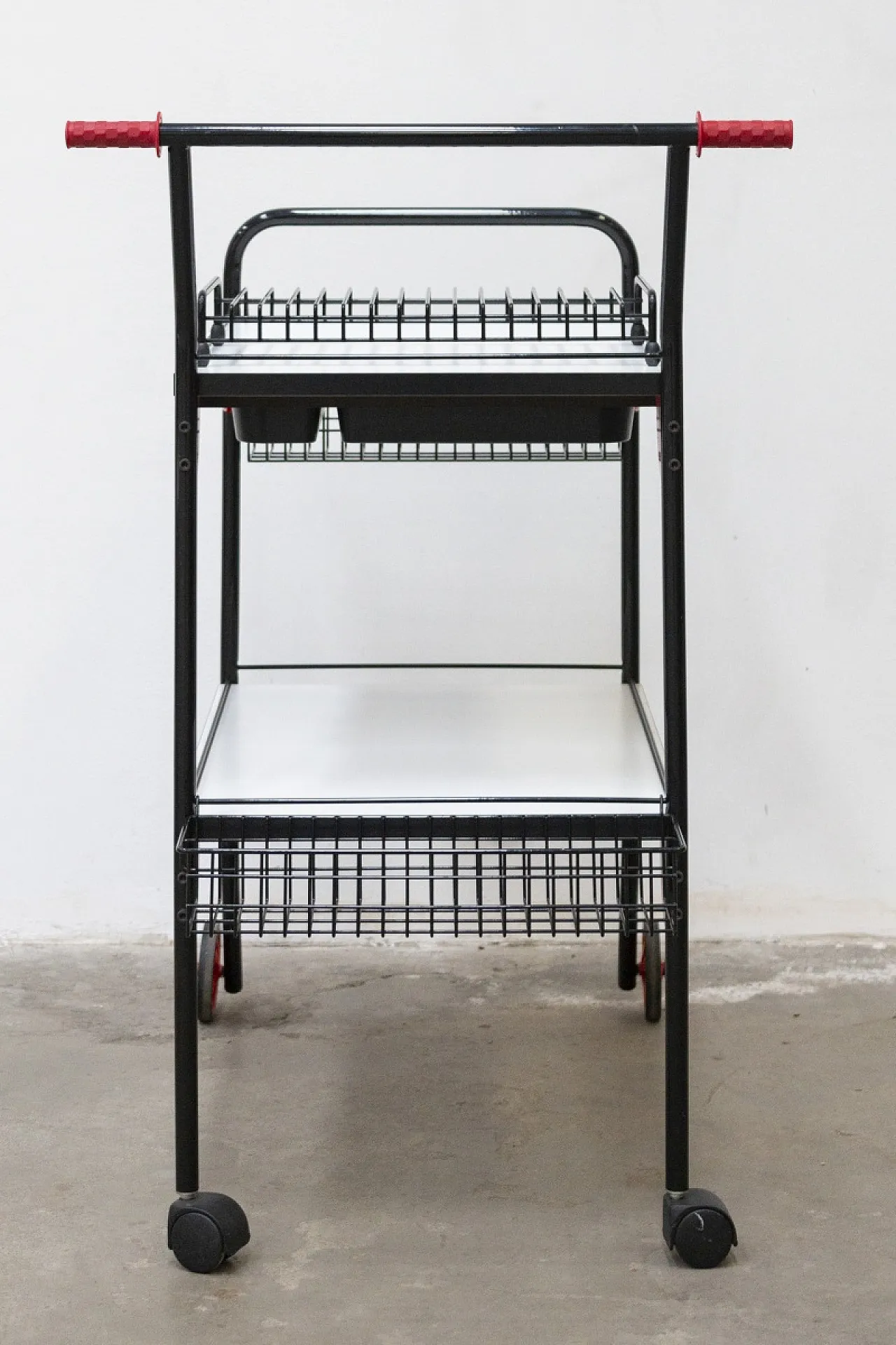 Carrello in metallo laccato Casamania by Frezza, anni '80 10